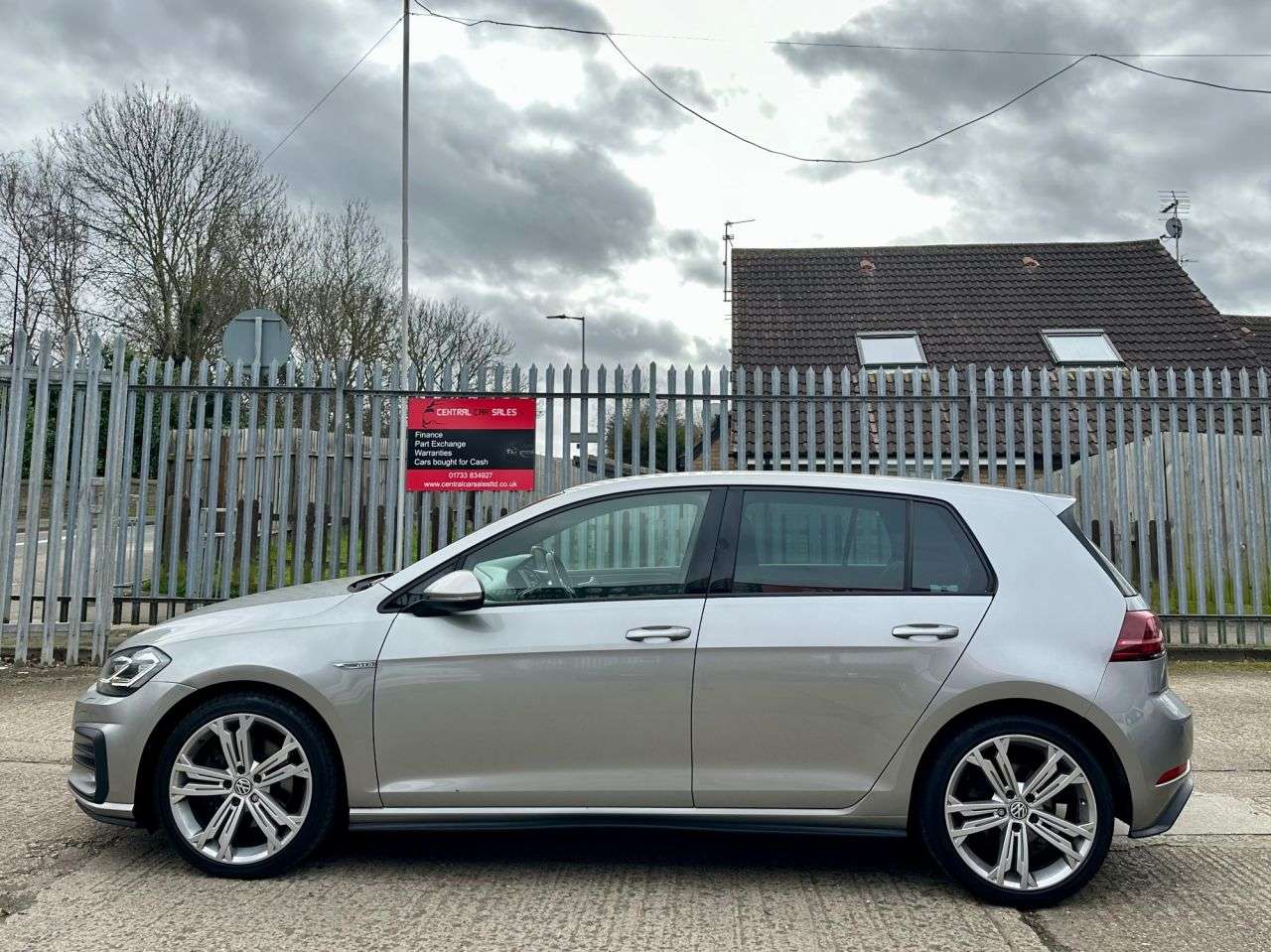 2017 VOLKSWAGEN GOLF 2017 VOLKSWAGEN GOLF