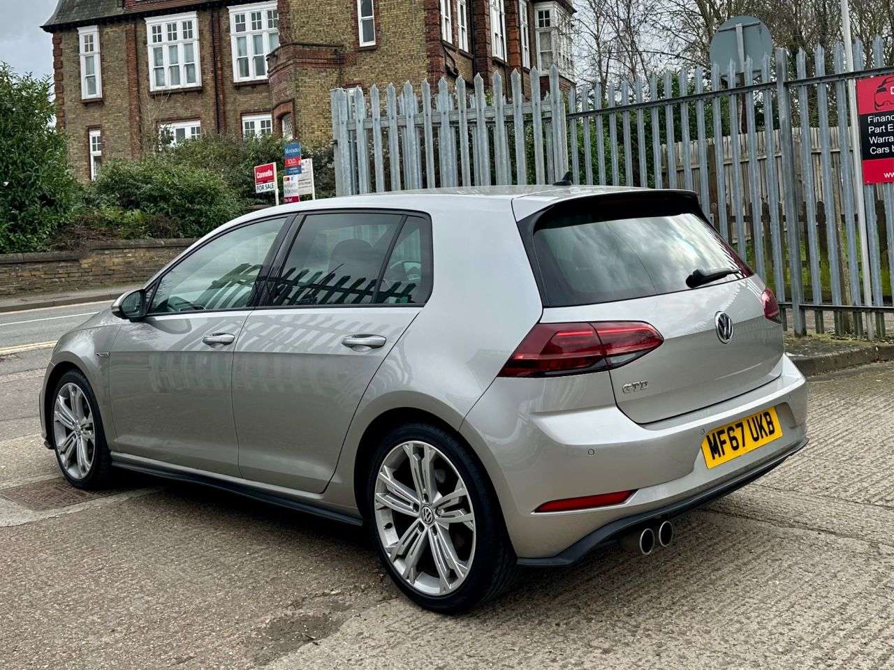2017 VOLKSWAGEN GOLF 2017 VOLKSWAGEN GOLF