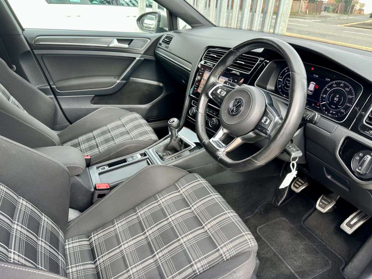 2017 VOLKSWAGEN GOLF 2017 VOLKSWAGEN GOLF