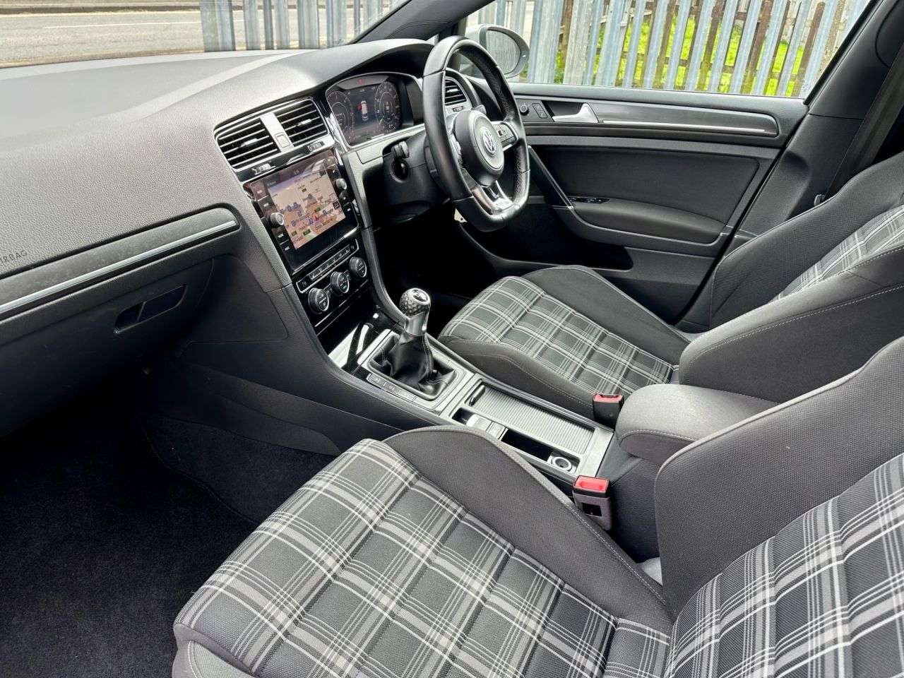 2017 VOLKSWAGEN GOLF 2017 VOLKSWAGEN GOLF