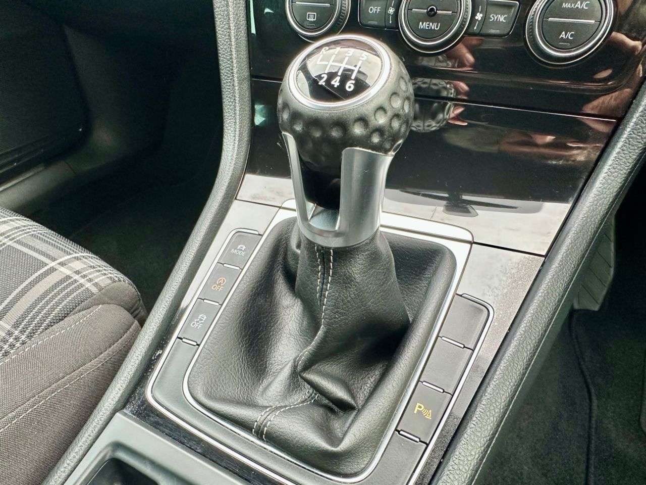 2017 VOLKSWAGEN GOLF 2017 VOLKSWAGEN GOLF