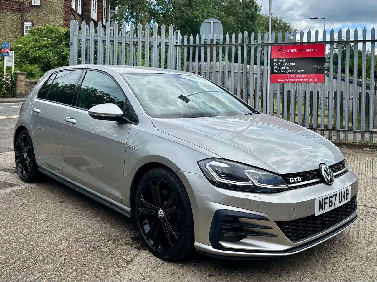 2017 VOLKSWAGEN GOLF 2017 VOLKSWAGEN GOLF