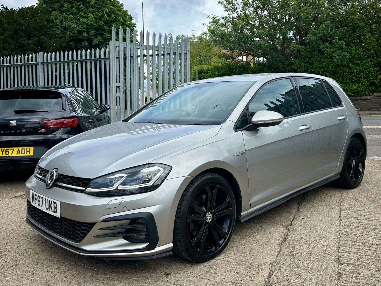 A 2017 VOLKSWAGEN GOLF 2.0 TDI GTD Hatchback 5dr Diesel Manual Euro 6 (s/s) (184 ps) A 2017 VOLKSWAGEN GOLF 2.0 TDI GTD Hatchback 5dr Diesel Manual Euro 6 (s/s) (184 ps)