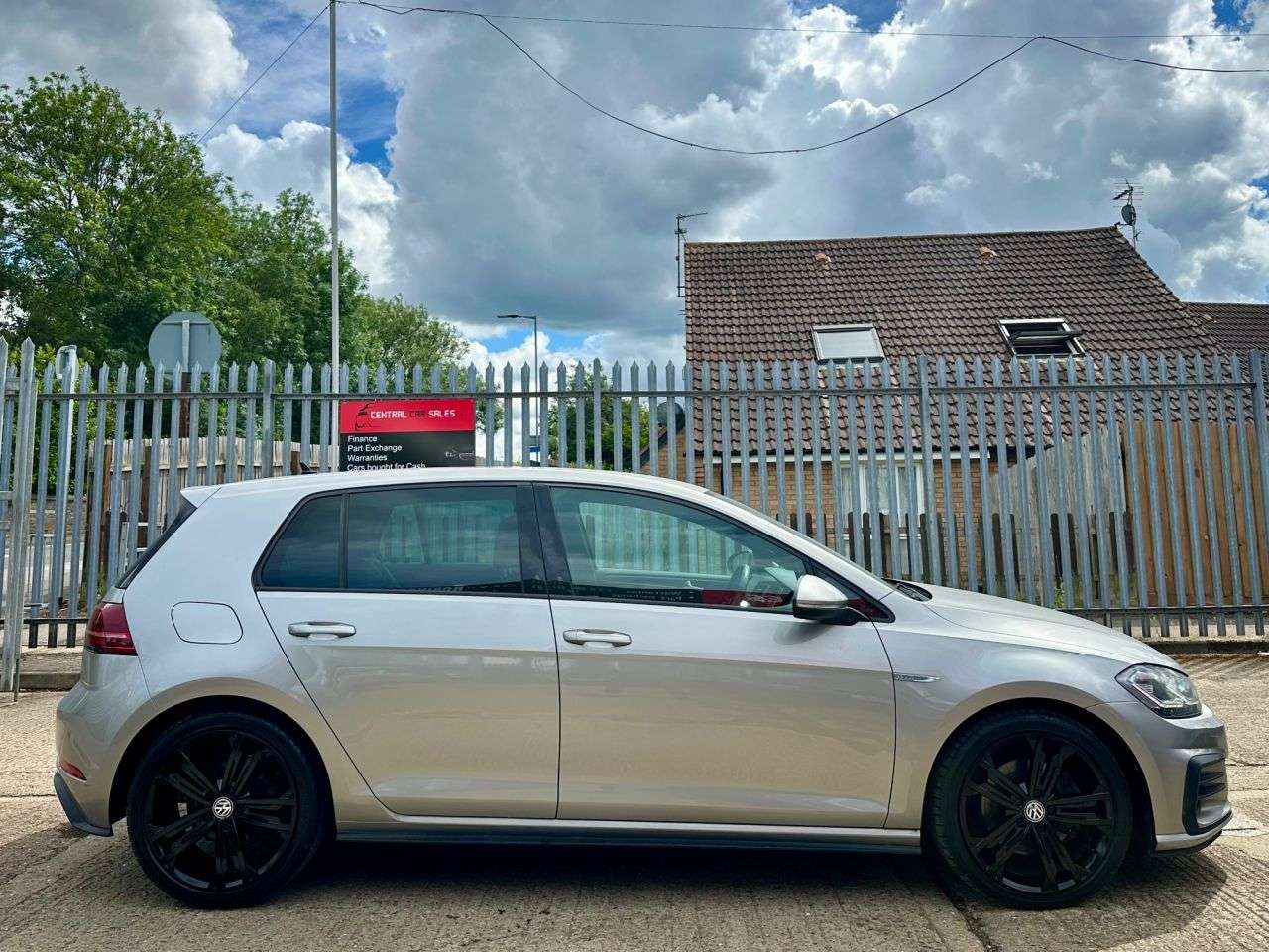 2017 VOLKSWAGEN GOLF 2017 VOLKSWAGEN GOLF