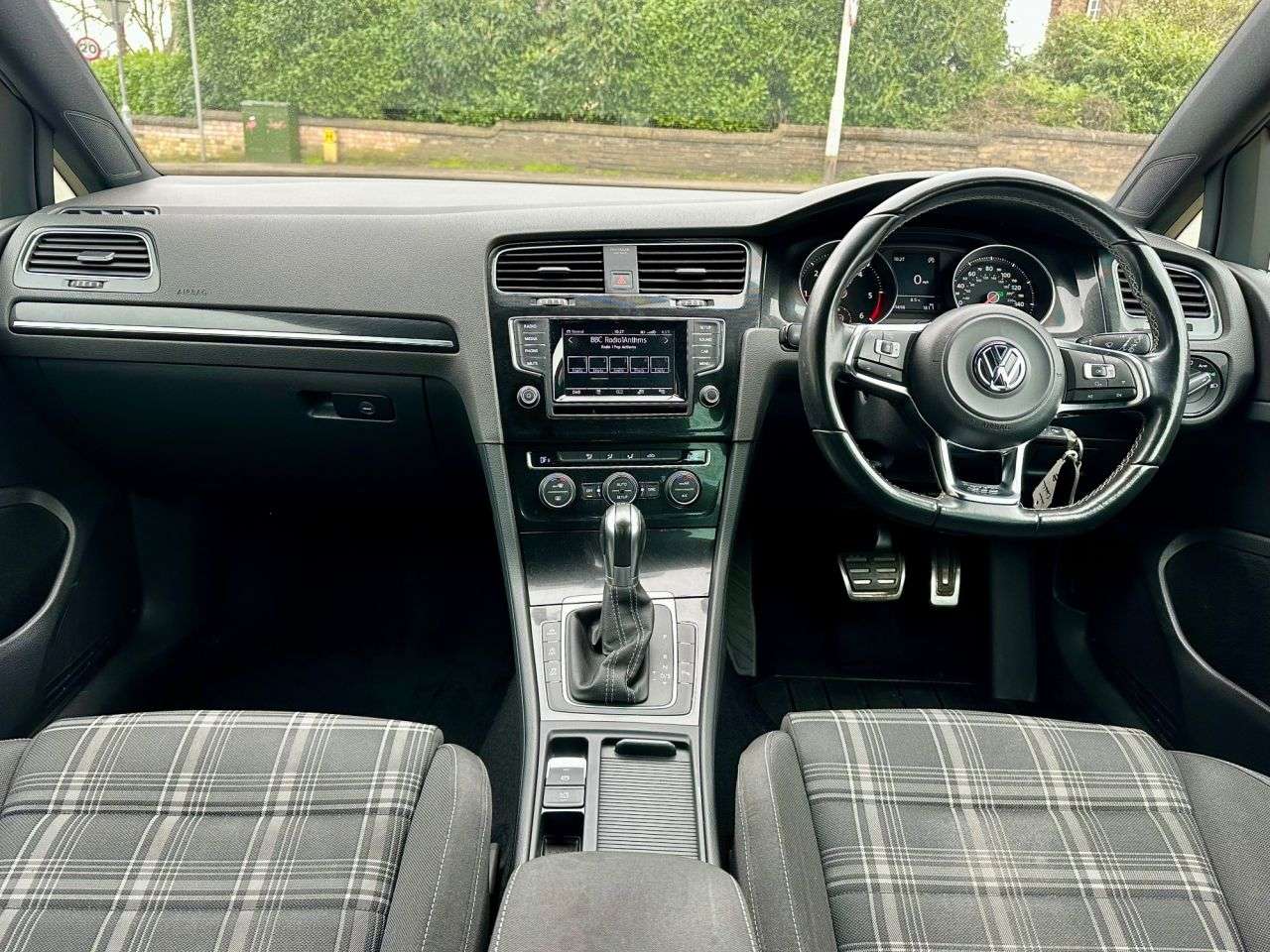 A 2014 VOLKSWAGEN GOLF 2.0 TDI BlueMotion Tech GTD Hatchback 5dr Diesel DSG Euro 6 (s/s) (184 ps) A 2014 VOLKSWAGEN GOLF 2.0 TDI BlueMotion Tech GTD Hatchback 5dr Diesel DSG Euro 6 (s/s) (184 ps)