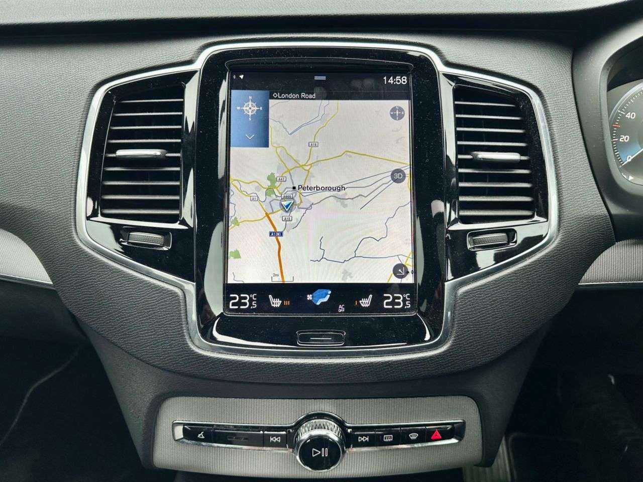 2017 VOLVO XC90 2017 VOLVO XC90