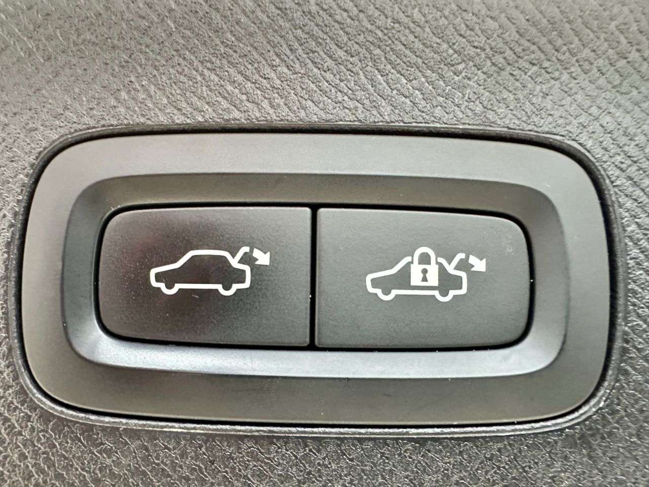2017 VOLVO XC90 2017 VOLVO XC90