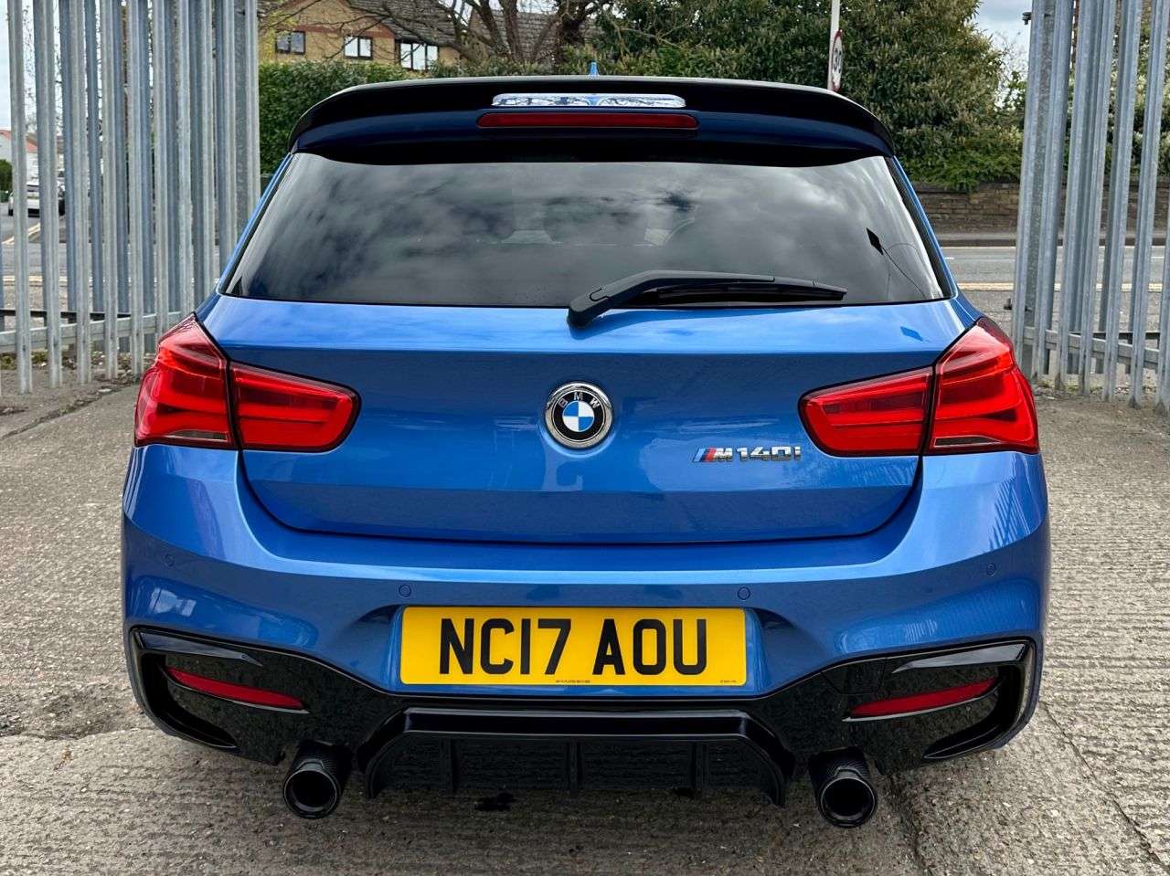 2017 BMW 1 SERIES 2017 BMW 1 SERIES