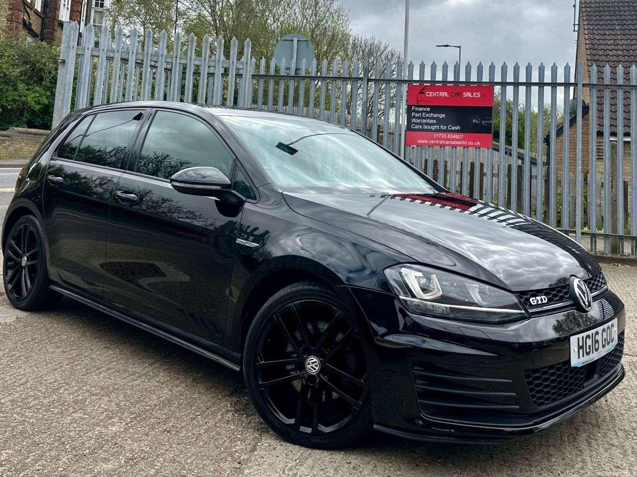A 2016 VOLKSWAGEN GOLF 2.0 TDI BlueMotion Tech GTD Hatchback 5dr Diesel Manual Euro 6 (s/s) (184 p A 2016 VOLKSWAGEN GOLF 2.0 TDI BlueMotion Tech GTD Hatchback 5dr Diesel Manual Euro 6 (s/s) (184 p