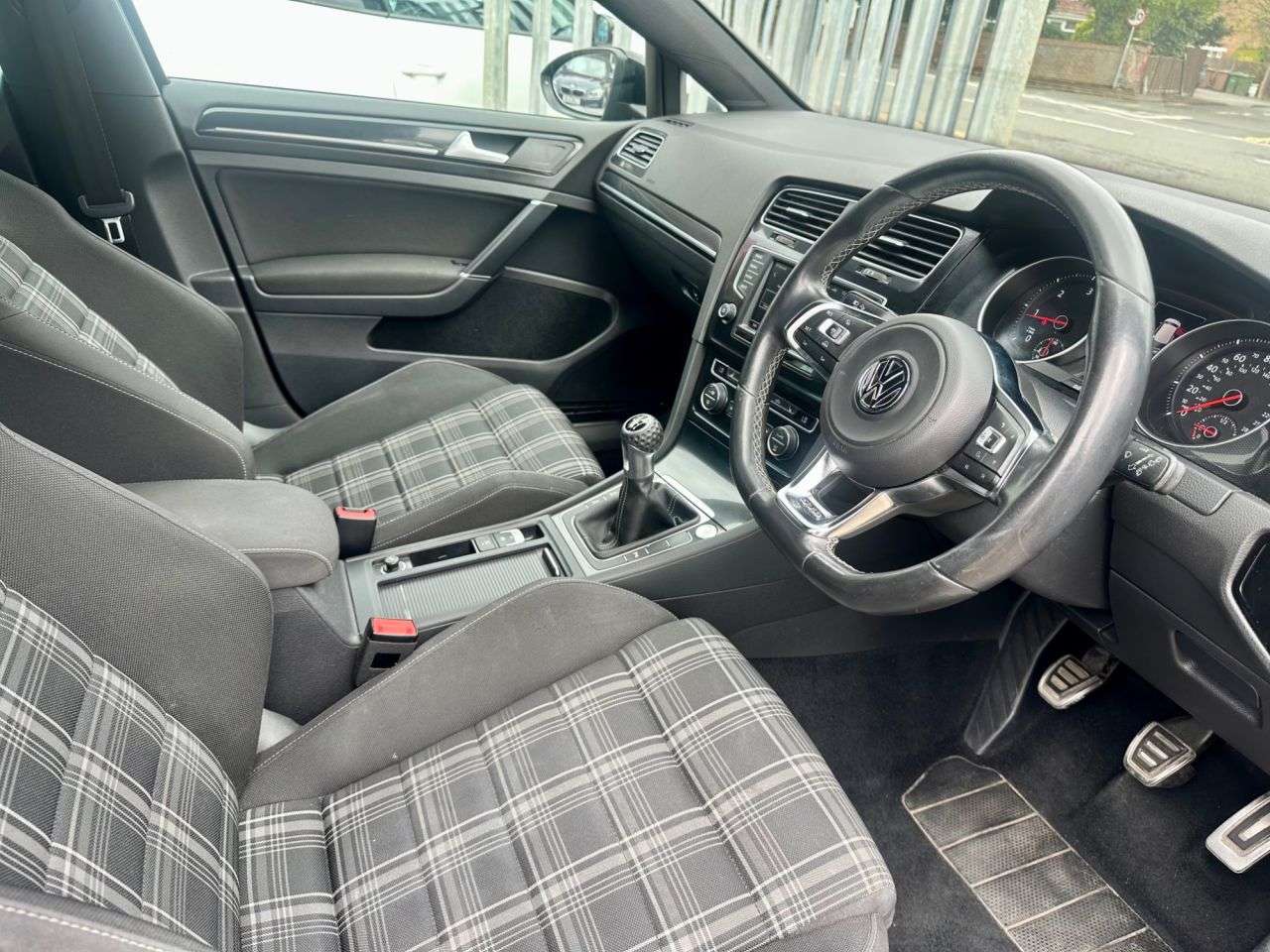 2016 VOLKSWAGEN GOLF 2016 VOLKSWAGEN GOLF