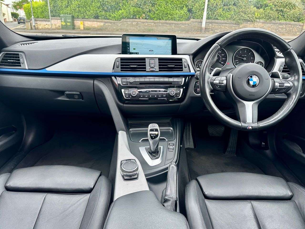 A 2016 BMW 3 SERIES 2.0 320d M Sport Touring 5dr Diesel Auto Euro 6 (s/s) (190 ps) A 2016 BMW 3 SERIES 2.0 320d M Sport Touring 5dr Diesel Auto Euro 6 (s/s) (190 ps)