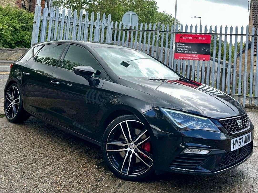 A 2017 SEAT LEON 2.0 TSI Cupra 300 Hatchback 5dr Petrol DSG Euro 6 (s/s) (300 ps) A 2017 SEAT LEON 2.0 TSI Cupra 300 Hatchback 5dr Petrol DSG Euro 6 (s/s) (300 ps)