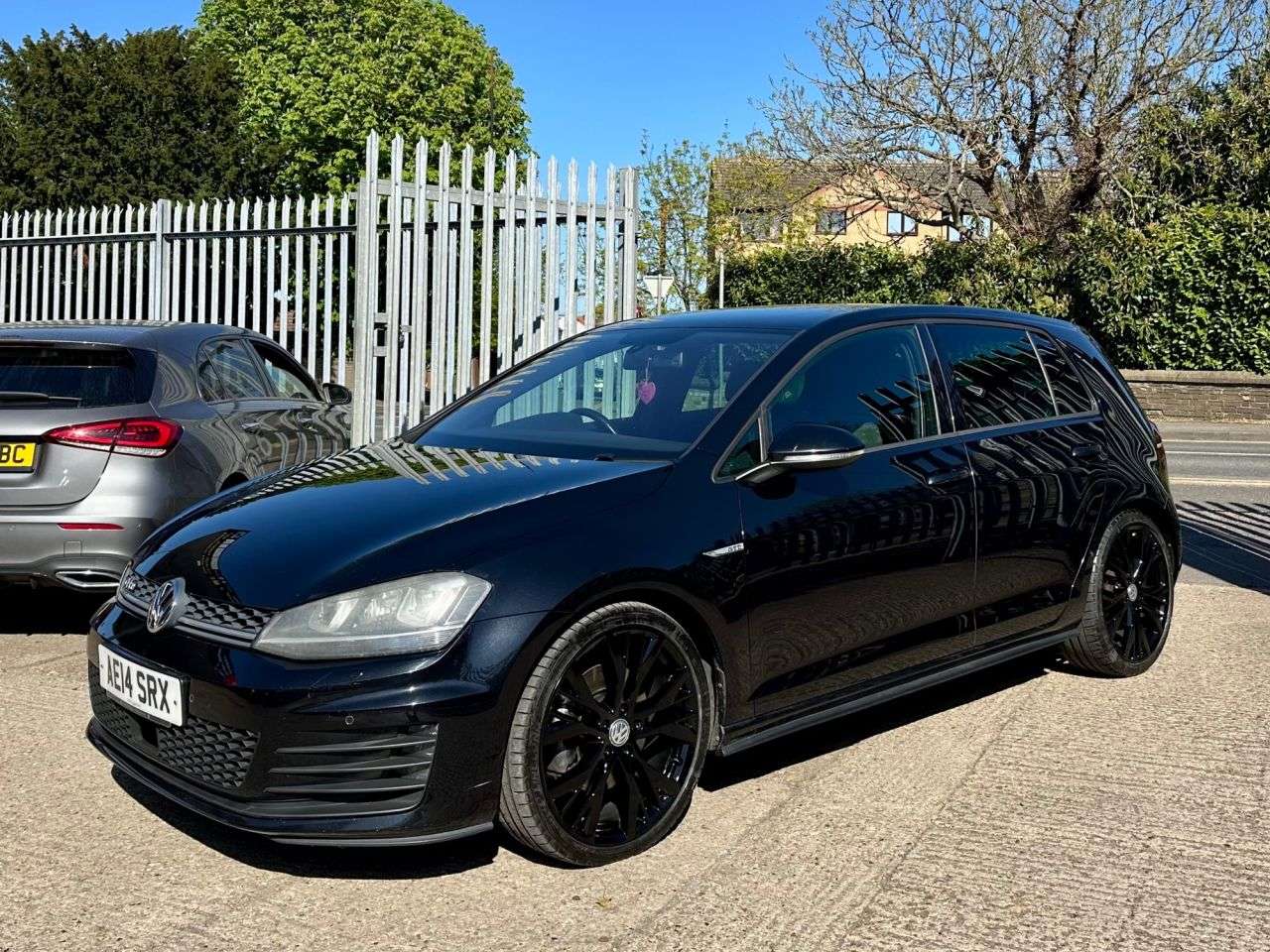 A 2014 VOLKSWAGEN GOLF 2.0 TDI BlueMotion Tech GTD Hatchback 5dr Diesel DSG Euro 6 (s/s) (184 ps) A 2014 VOLKSWAGEN GOLF 2.0 TDI BlueMotion Tech GTD Hatchback 5dr Diesel DSG Euro 6 (s/s) (184 ps)