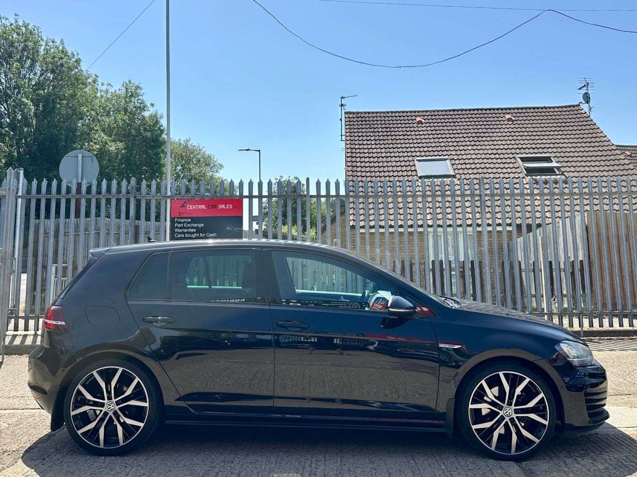 2016 VOLKSWAGEN GOLF 2016 VOLKSWAGEN GOLF