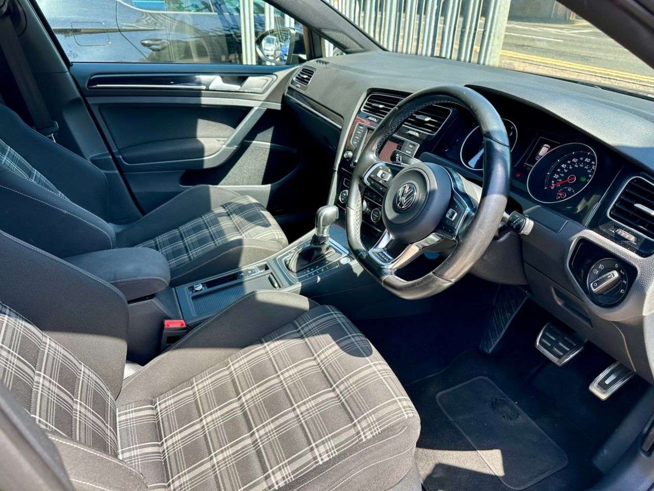 2016 VOLKSWAGEN GOLF 2016 VOLKSWAGEN GOLF