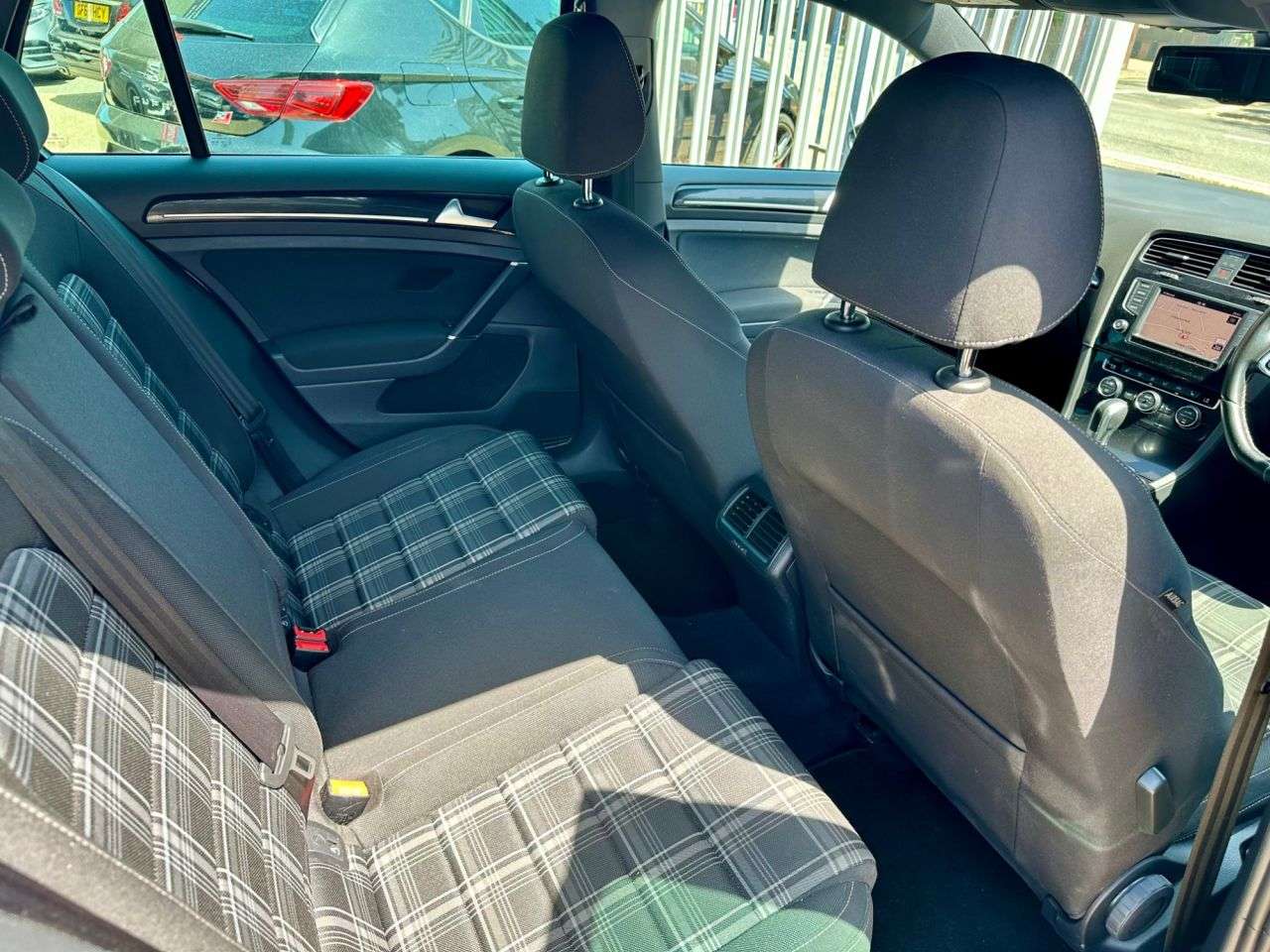 2016 VOLKSWAGEN GOLF 2016 VOLKSWAGEN GOLF