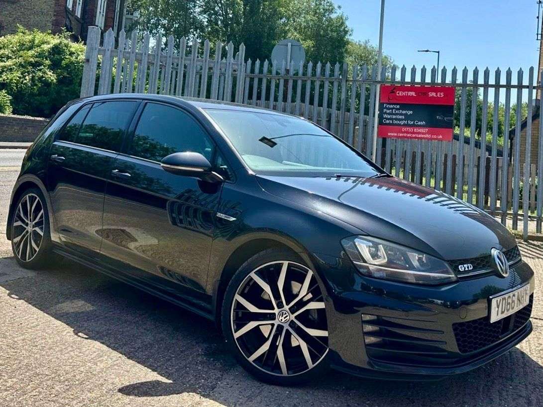 A 2016 VOLKSWAGEN GOLF 2.0 TDI BlueMotion Tech GTD Hatchback 5dr Diesel DSG Euro 6 (s/s) (184 ps) A 2016 VOLKSWAGEN GOLF 2.0 TDI BlueMotion Tech GTD Hatchback 5dr Diesel DSG Euro 6 (s/s) (184 ps)