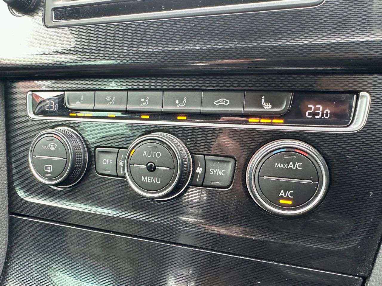2017 VOLKSWAGEN GOLF 2017 VOLKSWAGEN GOLF