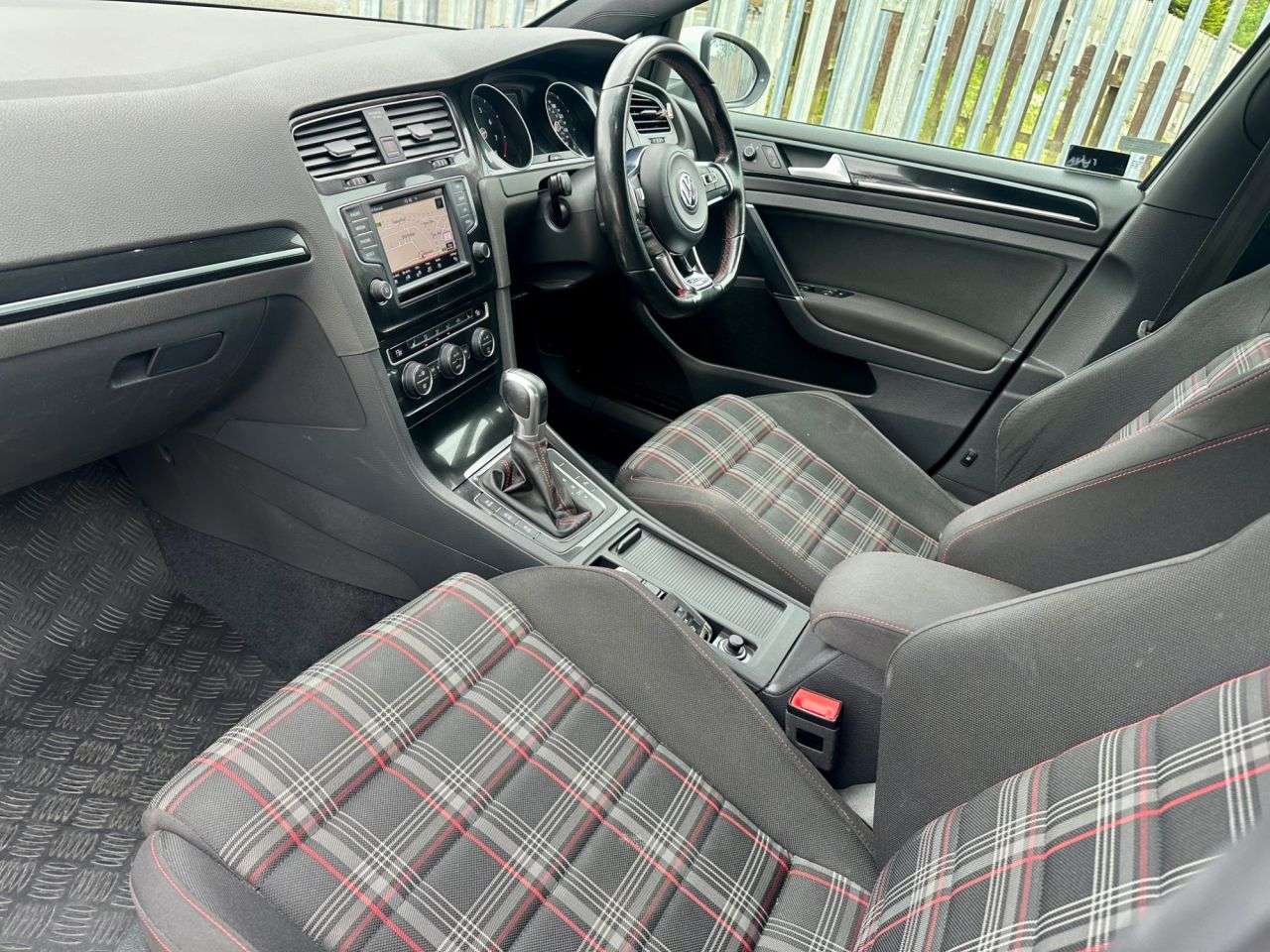 2017 VOLKSWAGEN GOLF 2017 VOLKSWAGEN GOLF