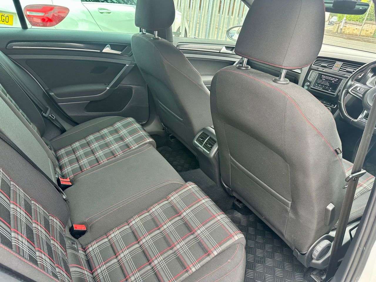 2017 VOLKSWAGEN GOLF 2017 VOLKSWAGEN GOLF
