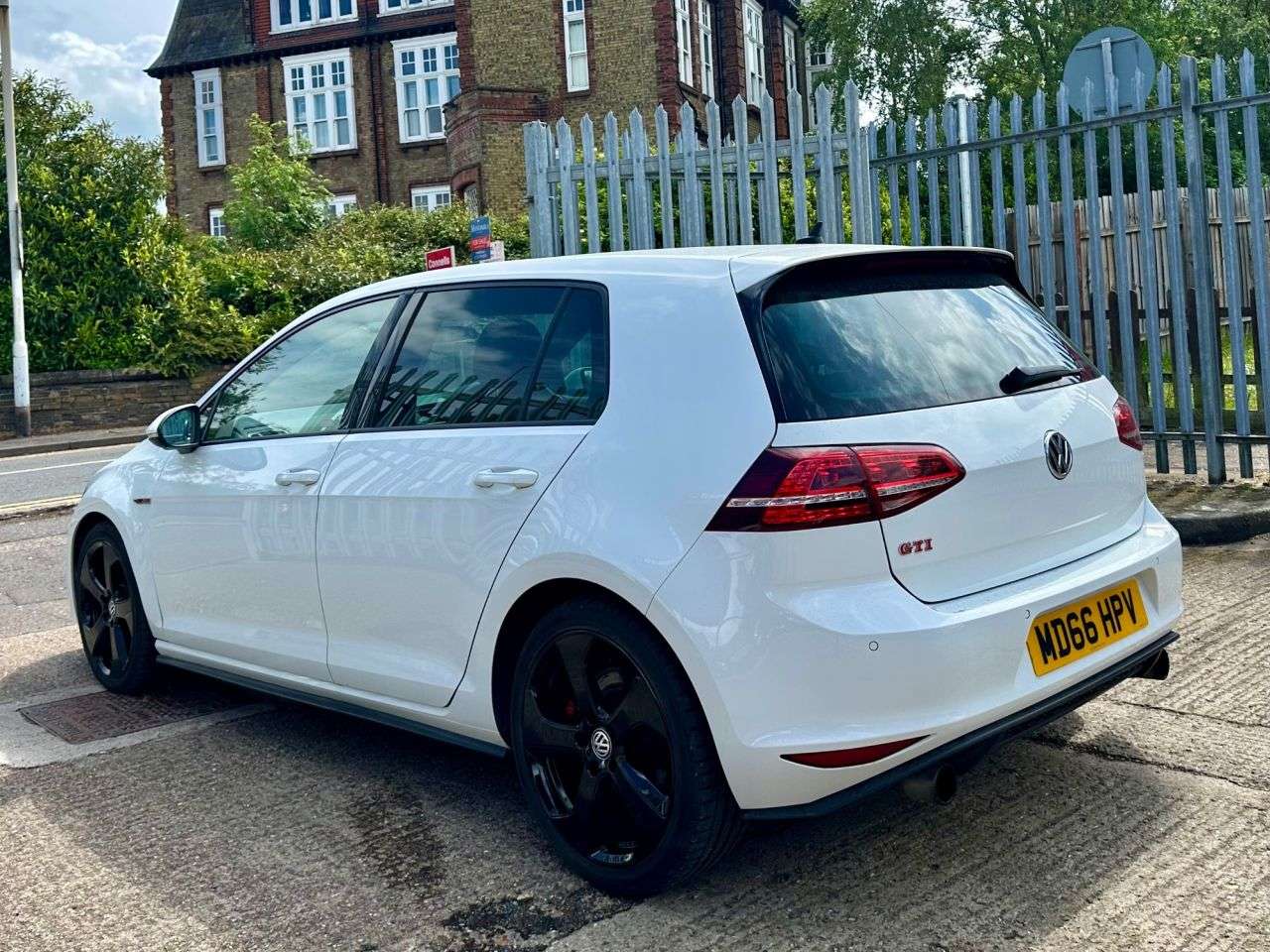 2017 VOLKSWAGEN GOLF 2017 VOLKSWAGEN GOLF