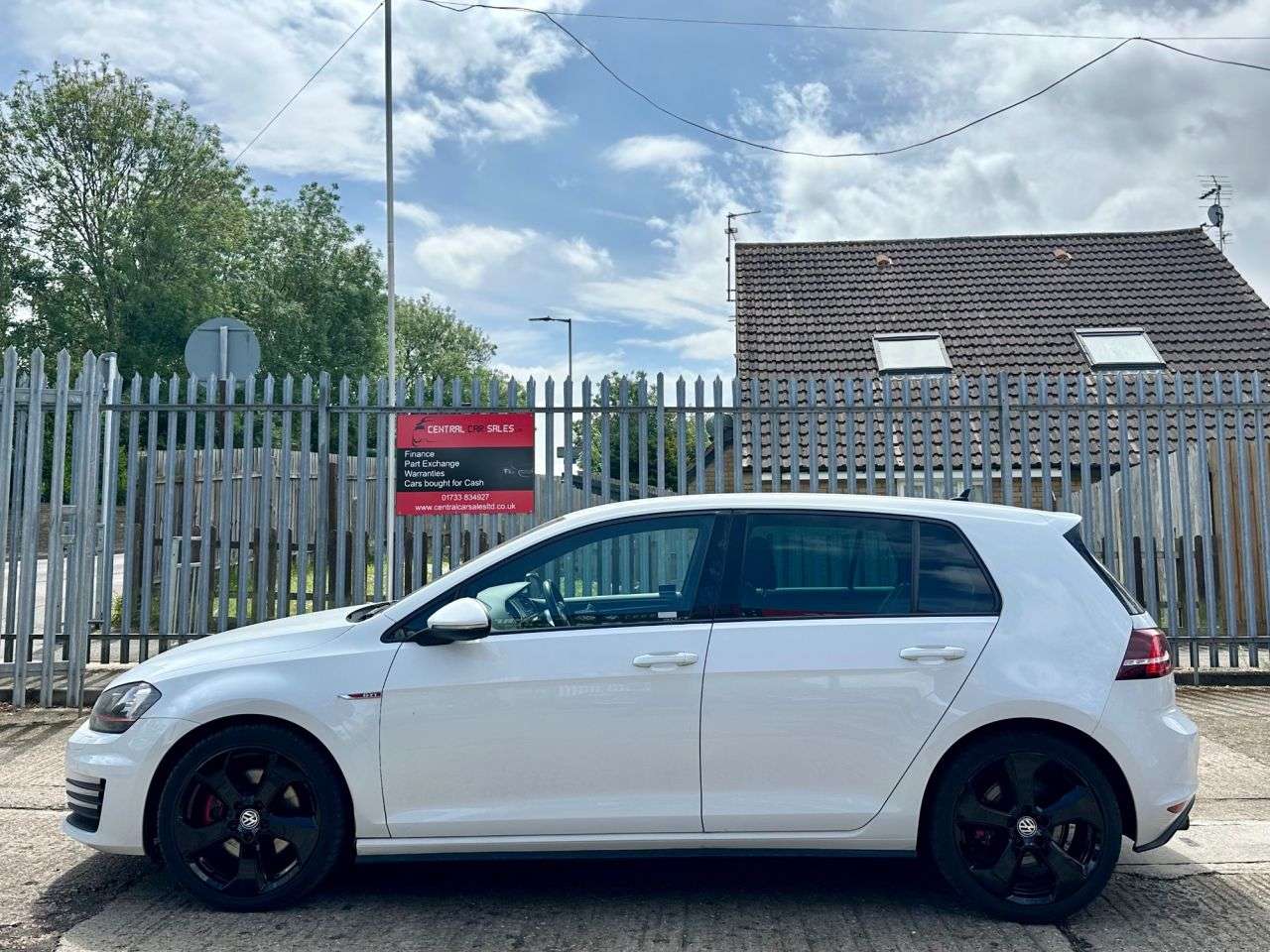 2017 VOLKSWAGEN GOLF 2017 VOLKSWAGEN GOLF