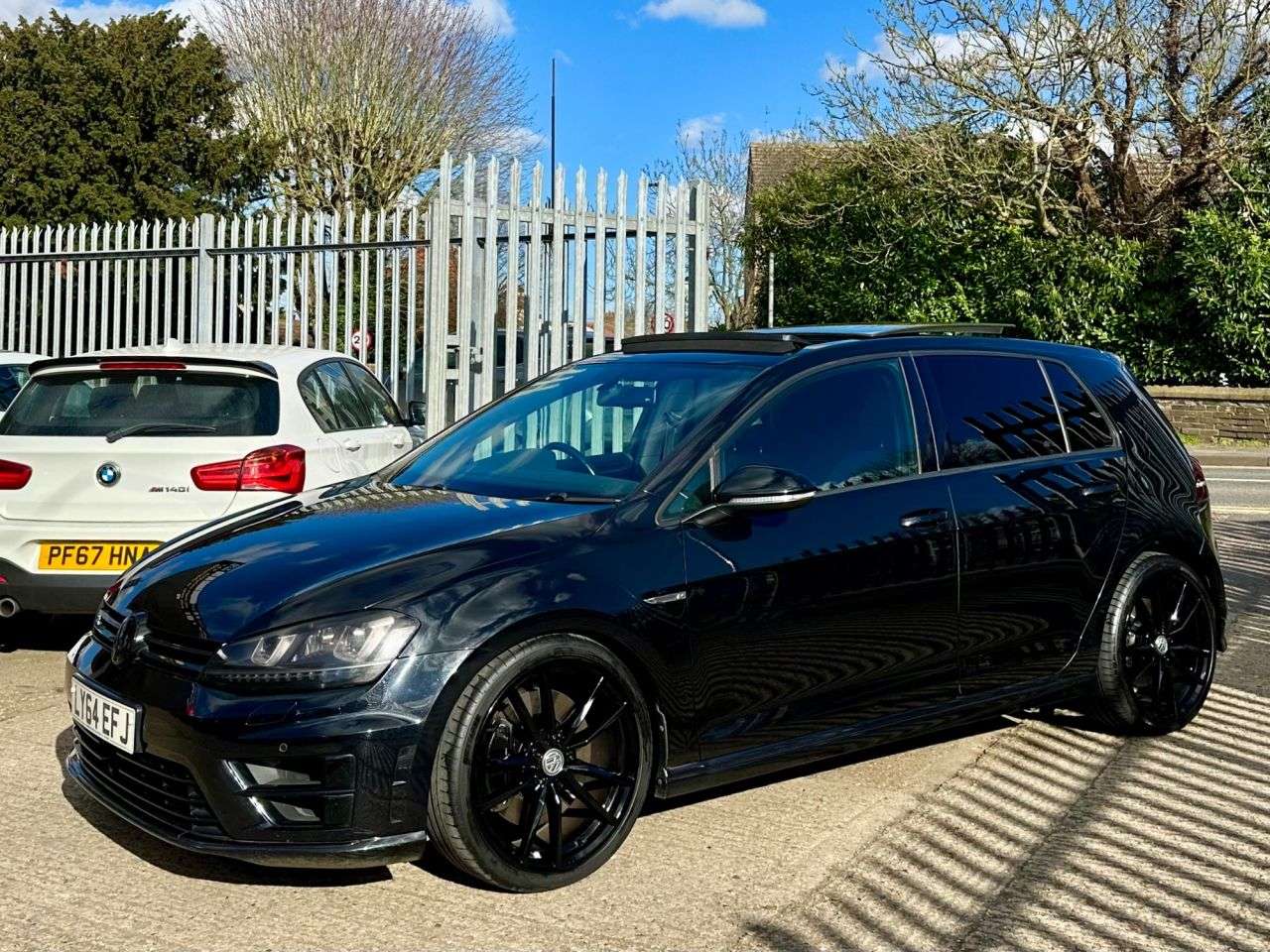 A 2015 VOLKSWAGEN GOLF 2.0 TSI BlueMotion Tech R Hatchback 5dr Petrol Manual 4Motion Euro 6 (s/s) A 2015 VOLKSWAGEN GOLF 2.0 TSI BlueMotion Tech R Hatchback 5dr Petrol Manual 4Motion Euro 6 (s/s)
