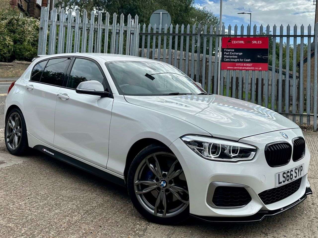 A 2016 BMW 1 SERIES 3.0 M140i Hatchback 5dr Petrol Auto Euro 6 (s/s) (340 ps) A 2016 BMW 1 SERIES 3.0 M140i Hatchback 5dr Petrol Auto Euro 6 (s/s) (340 ps)