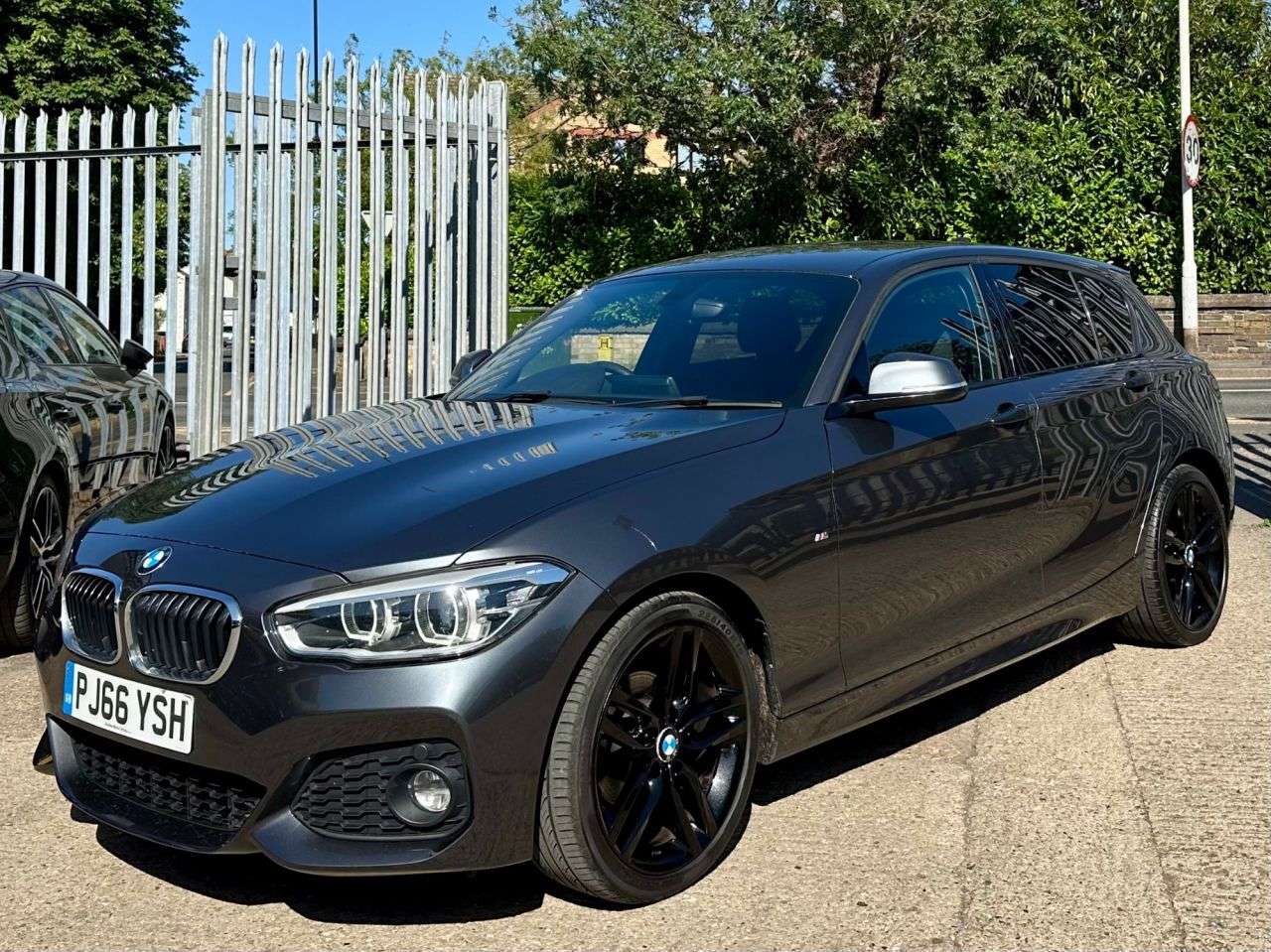 A 2016 BMW 1 SERIES 2.0 118d M Sport Hatchback 5dr Diesel Manual Euro 6 (s/s) (150 ps) A 2016 BMW 1 SERIES 2.0 118d M Sport Hatchback 5dr Diesel Manual Euro 6 (s/s) (150 ps)