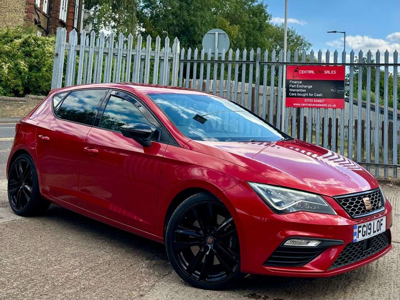 A 2019 SEAT LEON 2.0 TSI Cupra 290 Lux Hatchback 5dr Petrol DSG Euro 6 (s/s) (290 ps) A 2019 SEAT LEON 2.0 TSI Cupra 290 Lux Hatchback 5dr Petrol DSG Euro 6 (s/s) (290 ps)