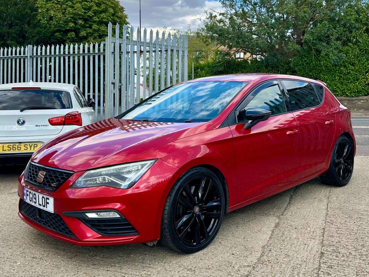 A 2019 SEAT LEON 2.0 TSI Cupra 290 Lux Hatchback 5dr Petrol DSG Euro 6 (s/s) (290 ps) A 2019 SEAT LEON 2.0 TSI Cupra 290 Lux Hatchback 5dr Petrol DSG Euro 6 (s/s) (290 ps)