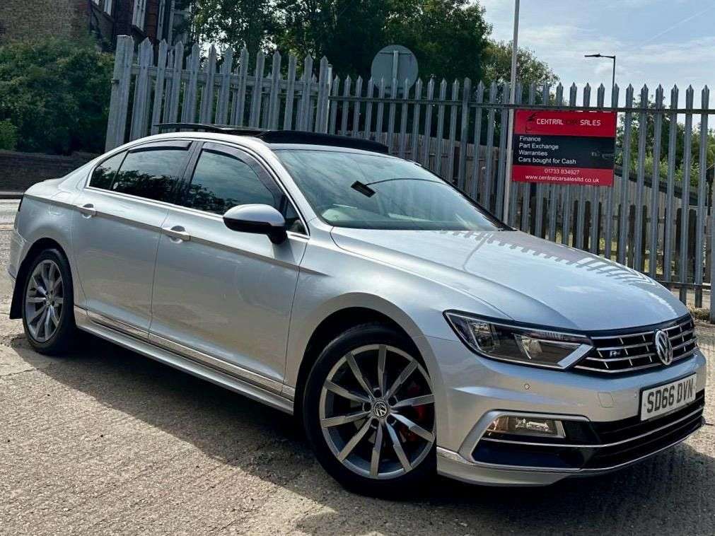 A 2016 VOLKSWAGEN PASSAT 2.0 TDI BlueMotion Tech R-Line Saloon 4dr Diesel Manual Euro 6 (s/s) (150 p A 2016 VOLKSWAGEN PASSAT 2.0 TDI BlueMotion Tech R-Line Saloon 4dr Diesel Manual Euro 6 (s/s) (150 p