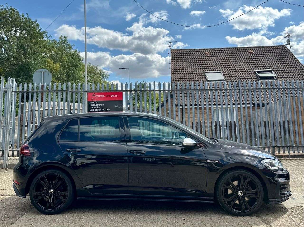 2017 VOLKSWAGEN GOLF 2017 VOLKSWAGEN GOLF