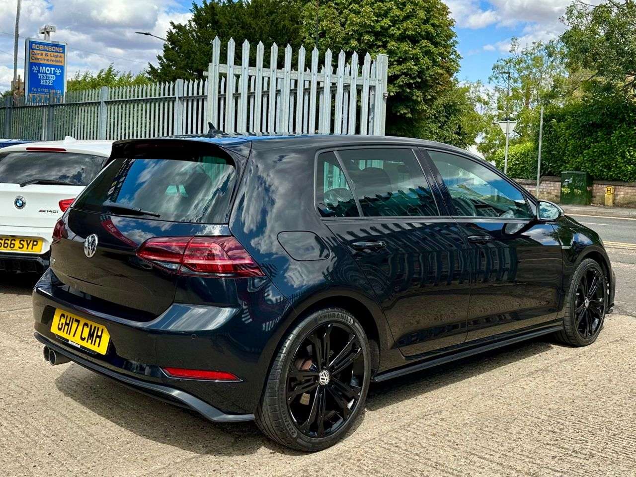 2017 VOLKSWAGEN GOLF 2017 VOLKSWAGEN GOLF