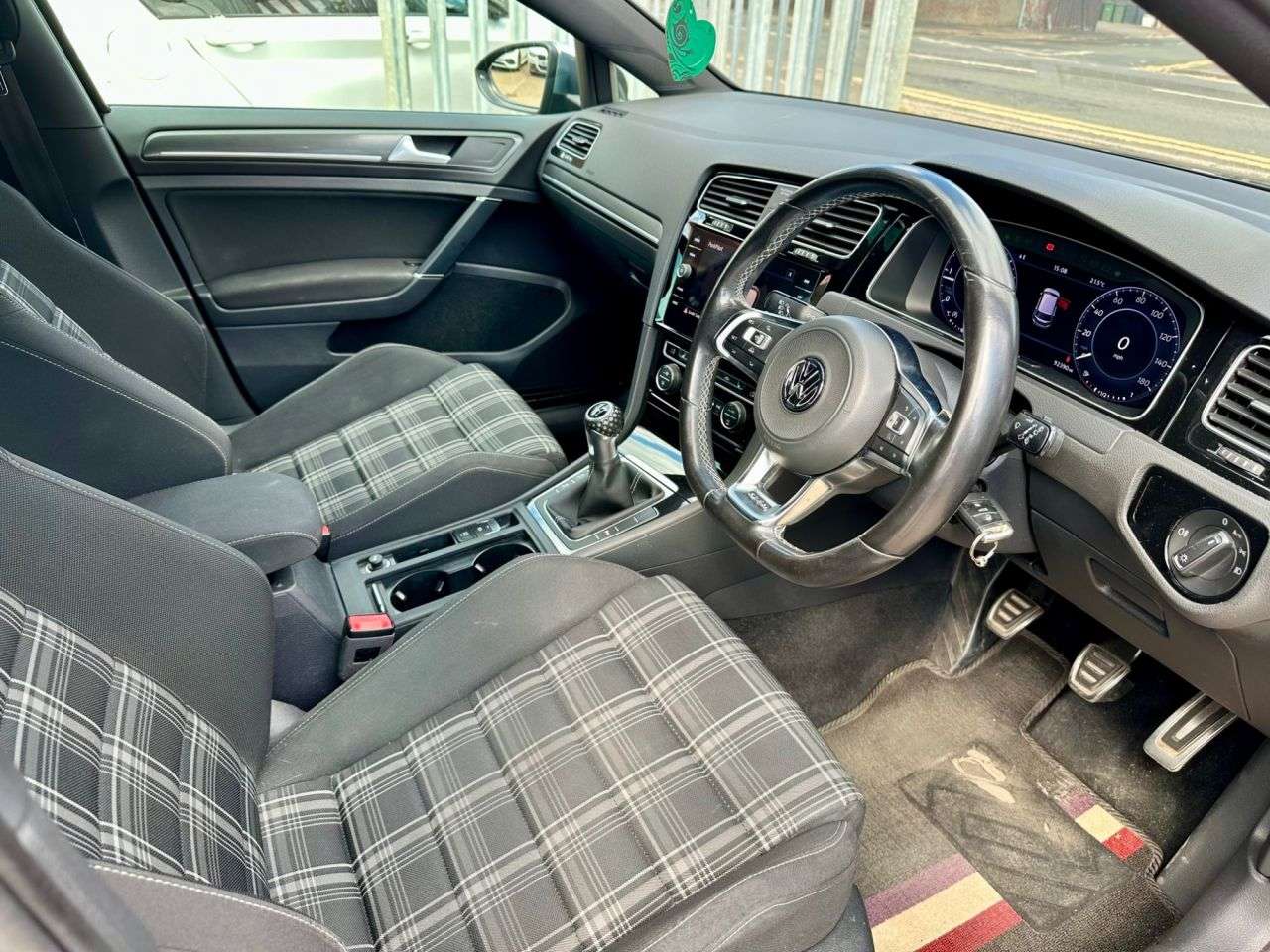 2017 VOLKSWAGEN GOLF 2017 VOLKSWAGEN GOLF