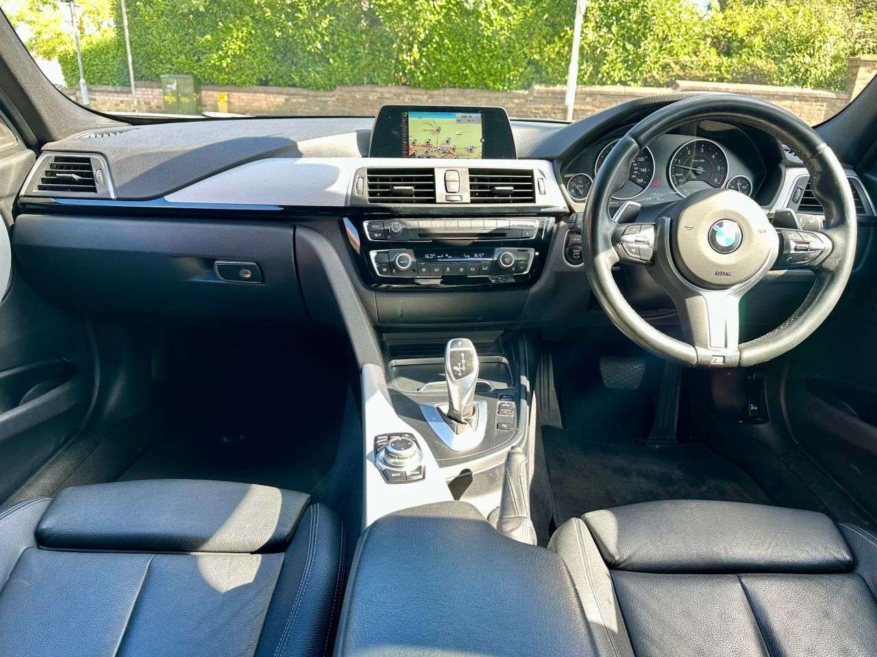 A 2016 BMW 3 SERIES 3.0 335d M Sport Saloon 4dr Diesel Auto xDrive Euro 6 (s/s) (313 ps) A 2016 BMW 3 SERIES 3.0 335d M Sport Saloon 4dr Diesel Auto xDrive Euro 6 (s/s) (313 ps)