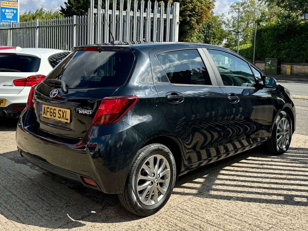 2016 TOYOTA YARIS 2016 TOYOTA YARIS