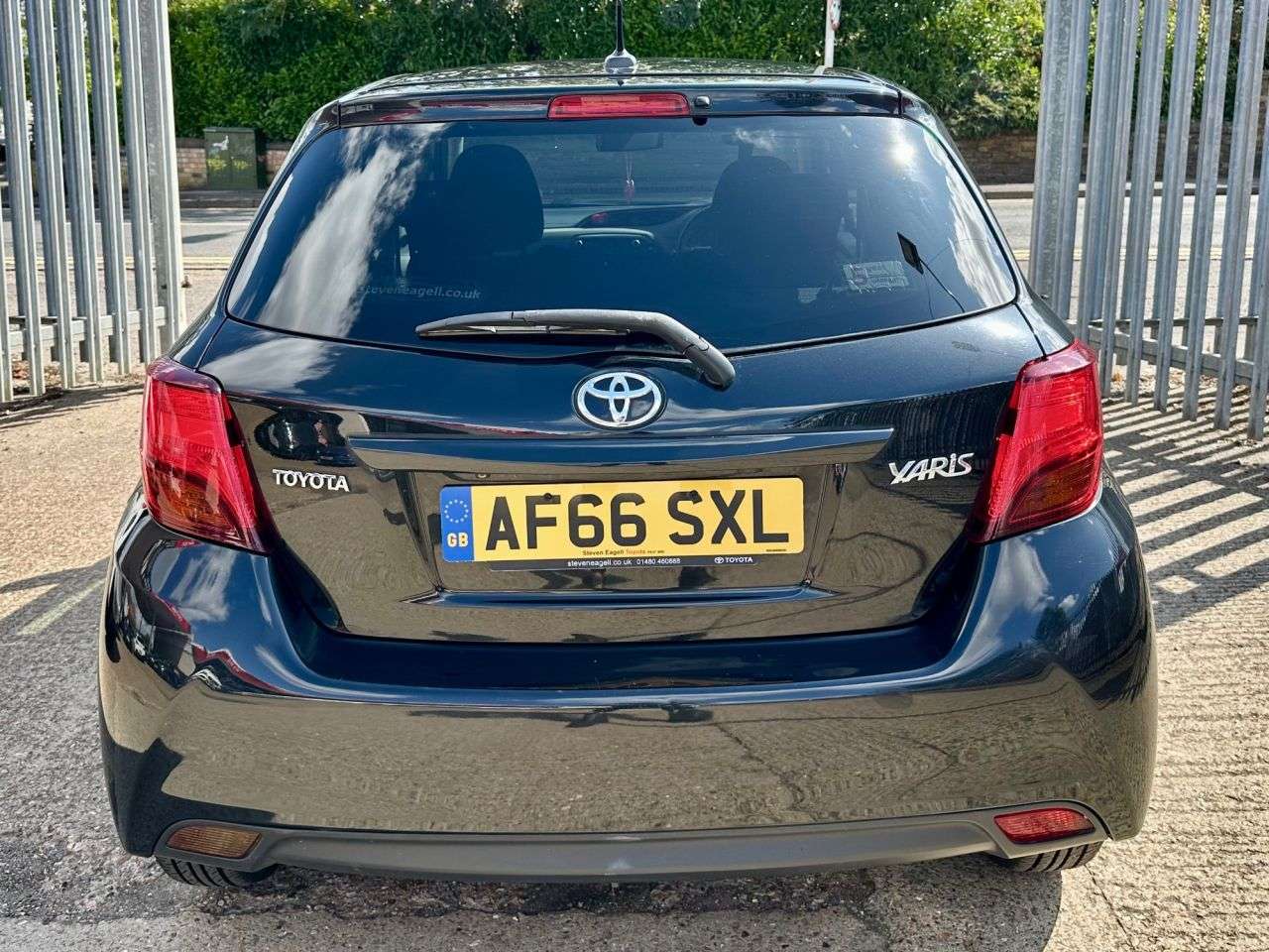 2016 TOYOTA YARIS 2016 TOYOTA YARIS