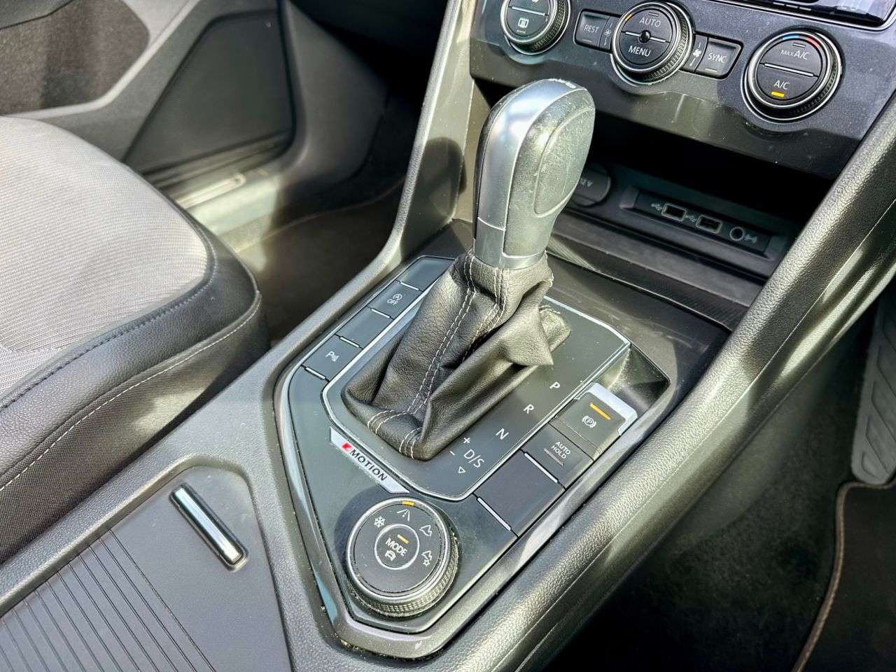 2019 VOLKSWAGEN TIGUAN 2019 VOLKSWAGEN TIGUAN