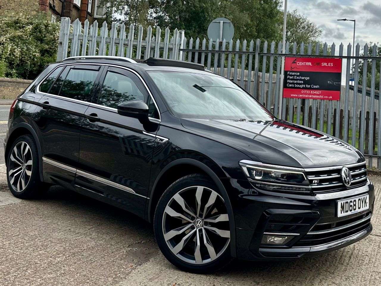 A 2019 VOLKSWAGEN TIGUAN 2.0 TDI R-Line SUV 5dr Diesel DSG 4Motion Euro 6 (s/s) (150 ps) A 2019 VOLKSWAGEN TIGUAN 2.0 TDI R-Line SUV 5dr Diesel DSG 4Motion Euro 6 (s/s) (150 ps)