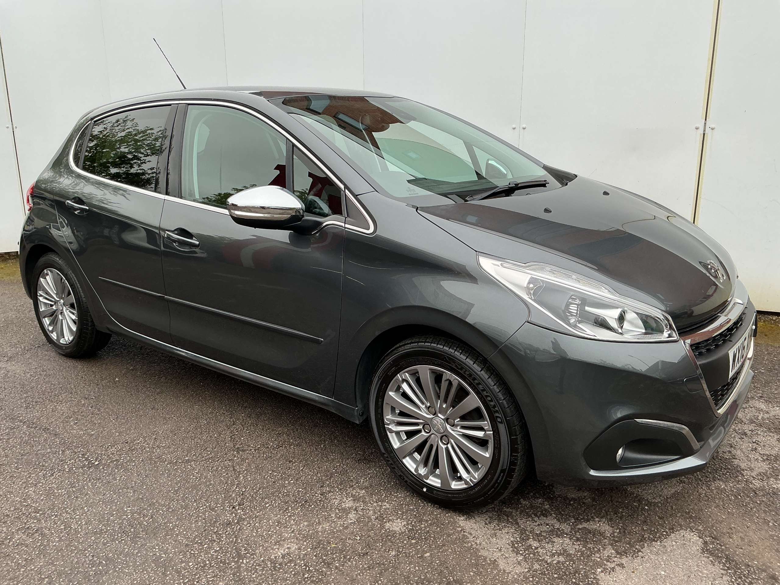 A 2016 PEUGEOT 208 1.2 PureTech Allure Hatchback 5dr Petrol Manual Euro 6 (82 ps) A 2016 PEUGEOT 208 1.2 PureTech Allure Hatchback 5dr Petrol Manual Euro 6 (82 ps)