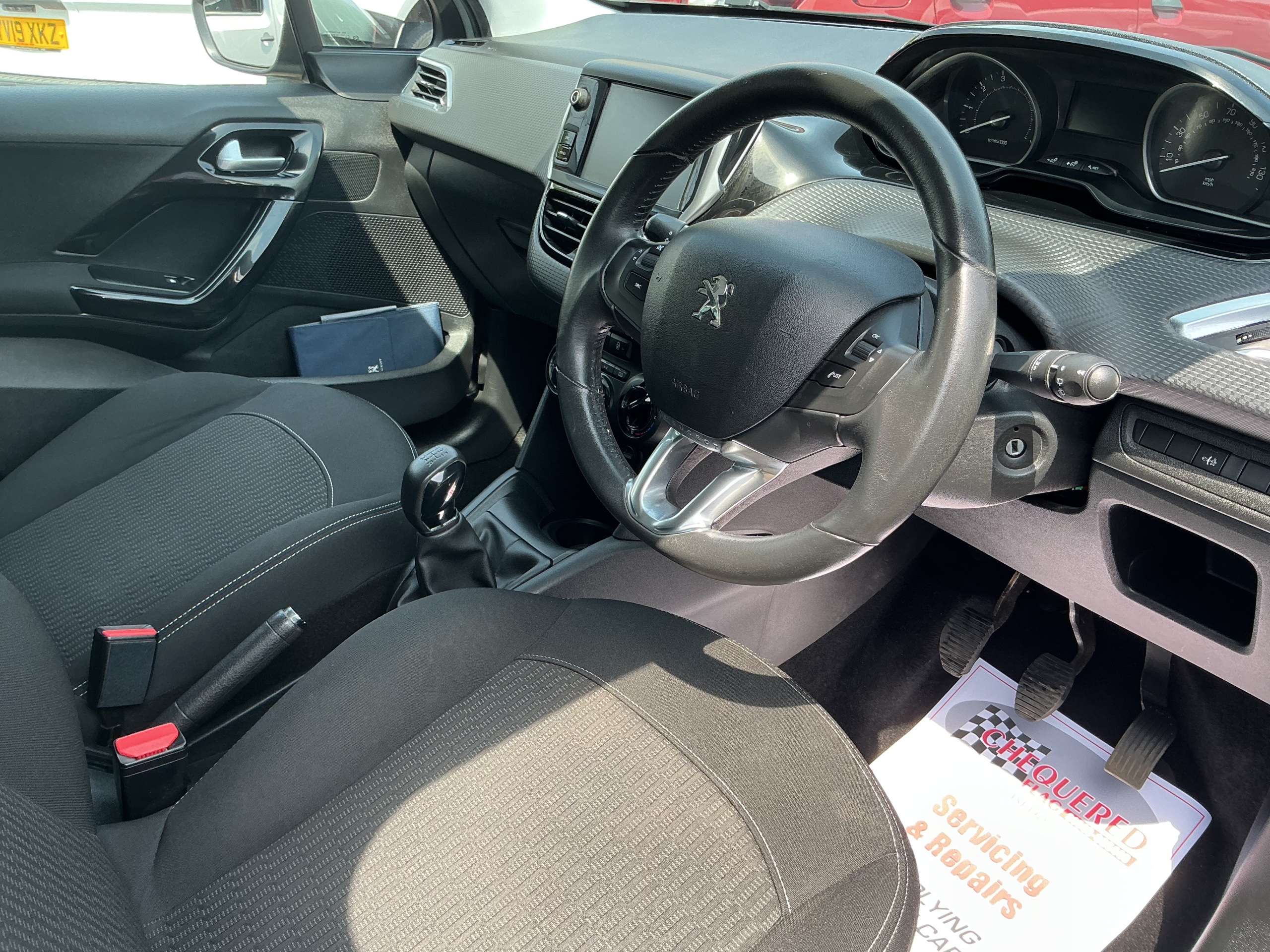 2017 PEUGEOT 208 2017 PEUGEOT 208