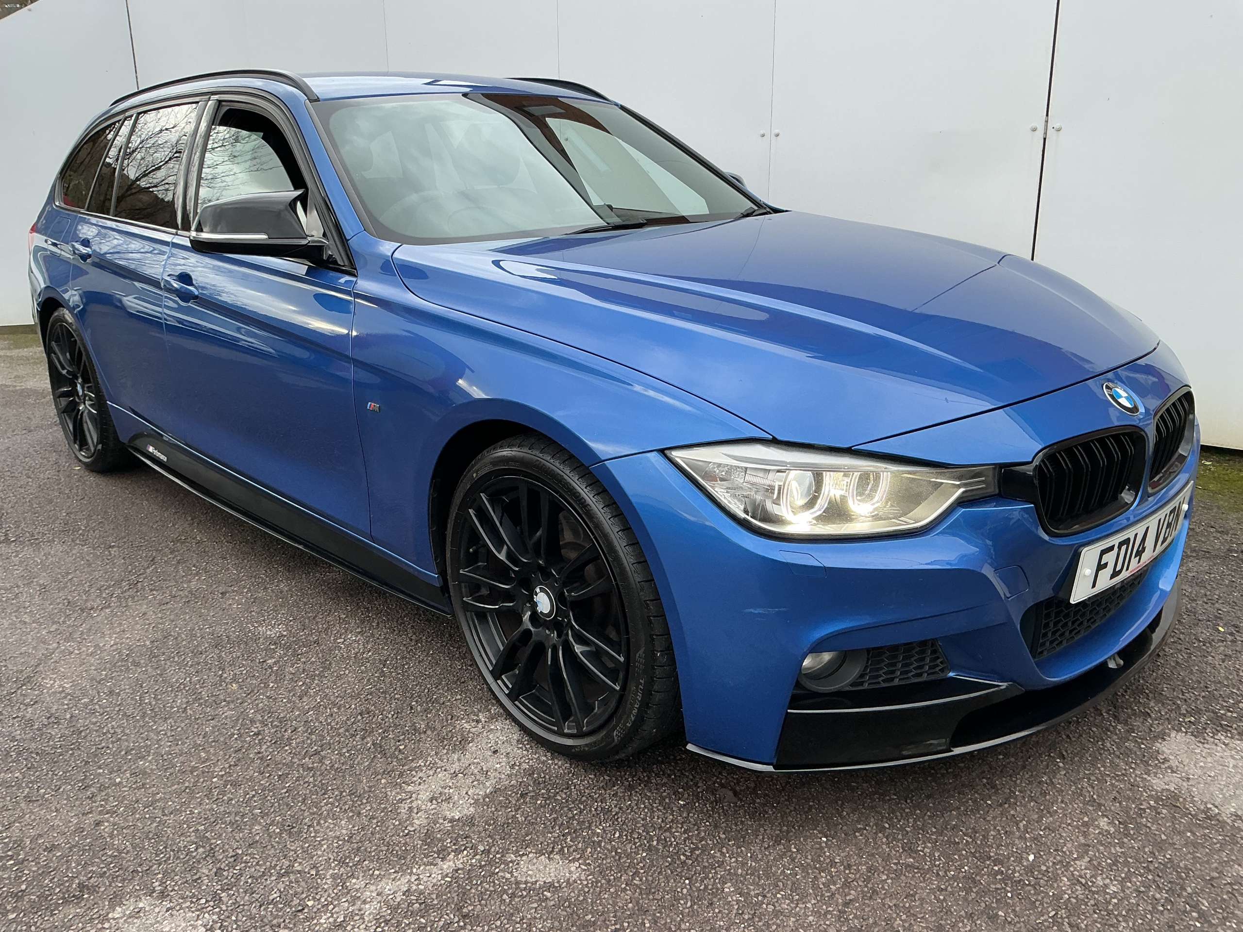 A 2014 BMW 3 SERIES 2.0 320d M Sport Touring 5dr Diesel Auto Euro 5 (s/s) (184 ps) A 2014 BMW 3 SERIES 2.0 320d M Sport Touring 5dr Diesel Auto Euro 5 (s/s) (184 ps)