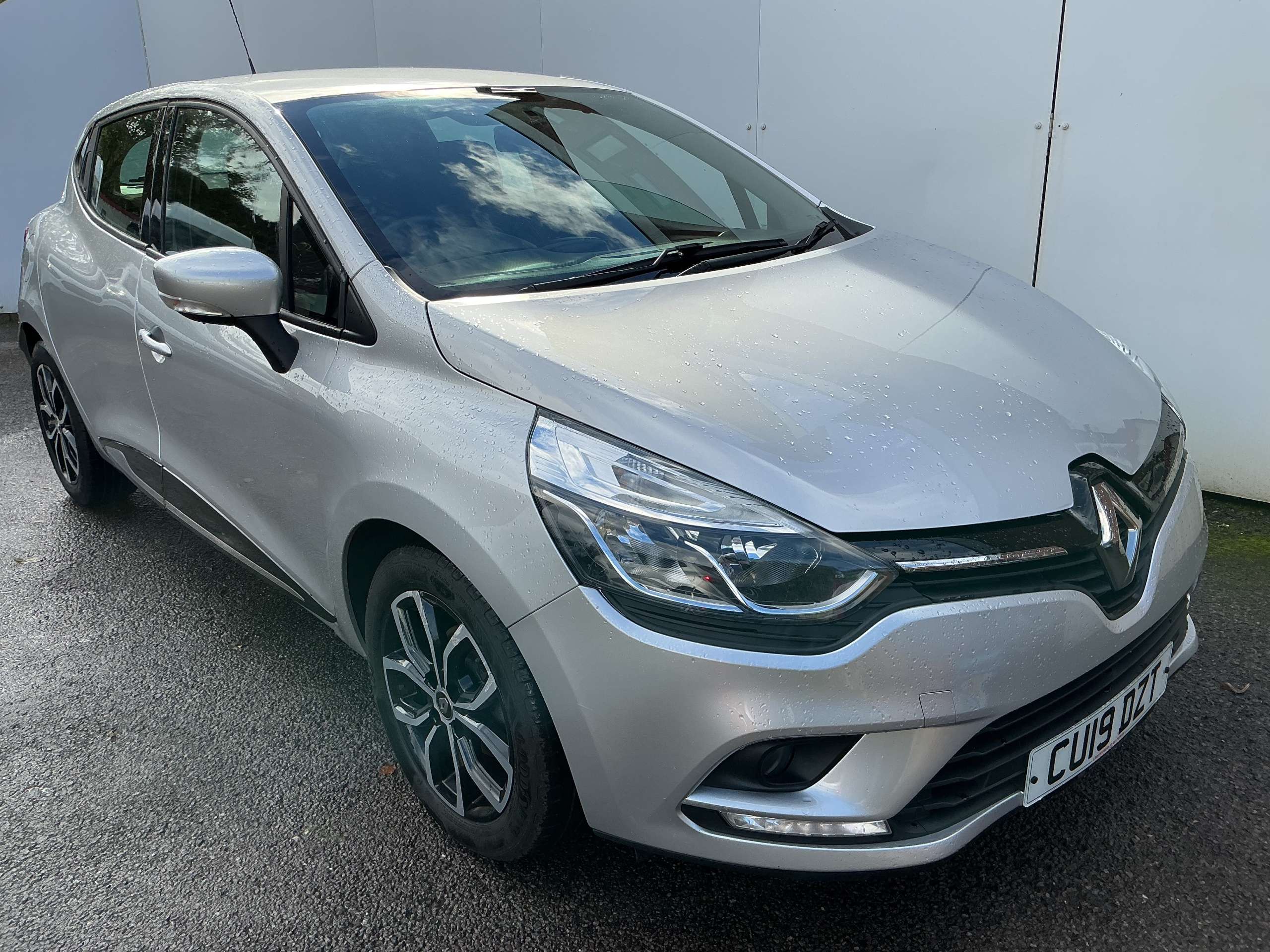 2019 RENAULT CLIO 2019 RENAULT CLIO