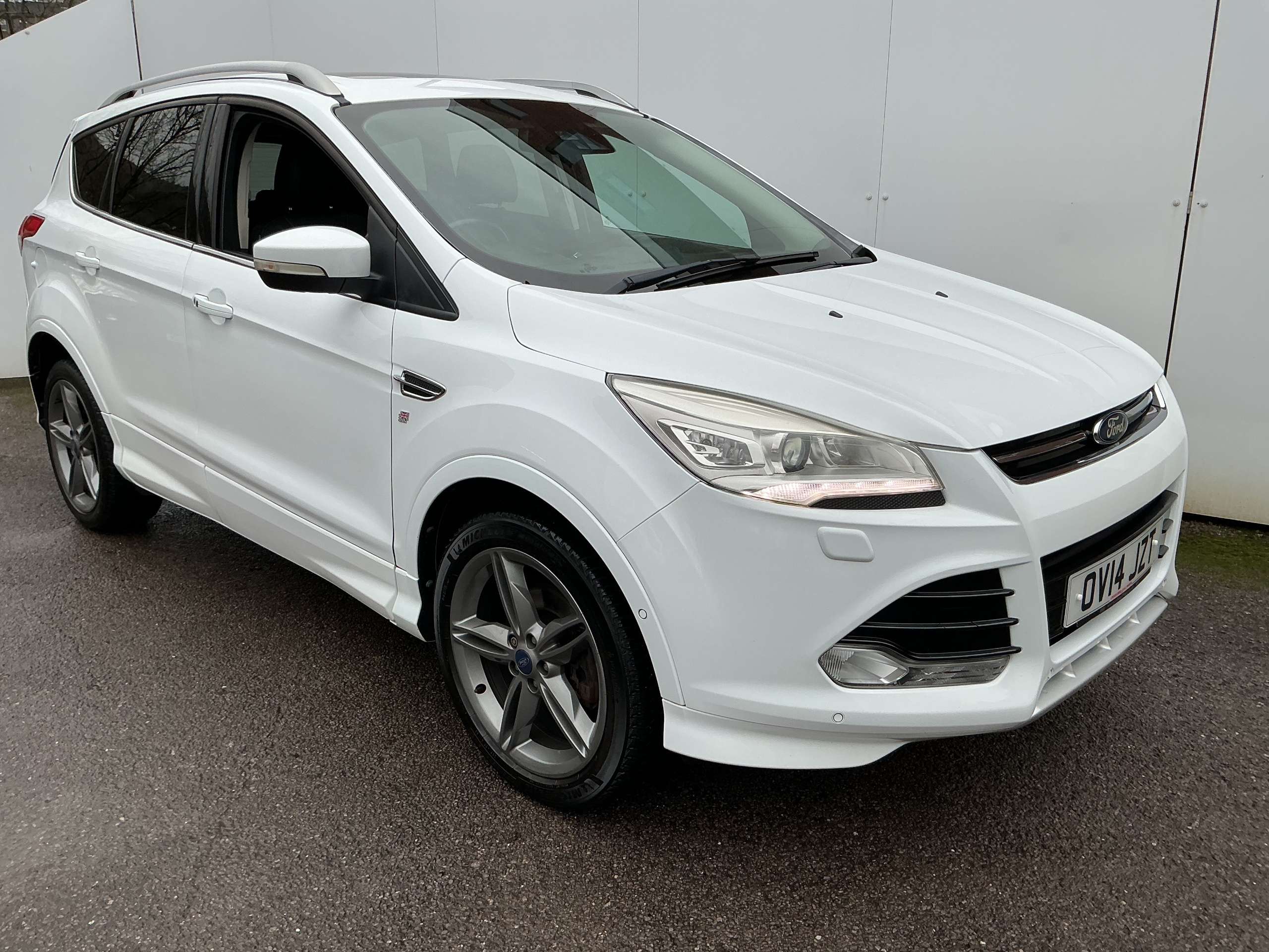 A 2014 FORD KUGA 2.0 TDCi Titanium X SUV 5dr Diesel Powershift AWD Euro 5 (163 ps) A 2014 FORD KUGA 2.0 TDCi Titanium X SUV 5dr Diesel Powershift AWD Euro 5 (163 ps)