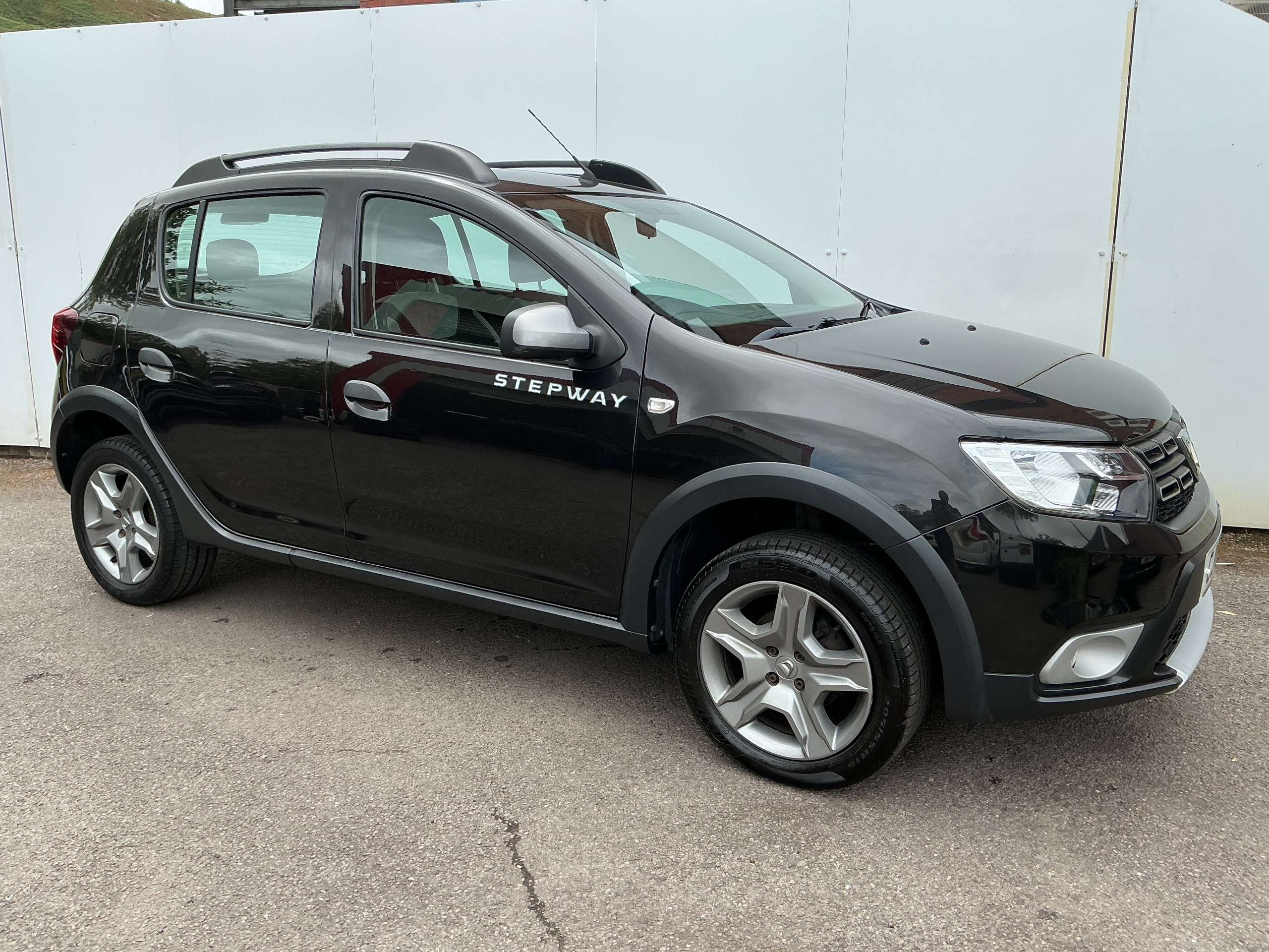 A 2019 DACIA SANDERO STEPWAY 0.9 TCe Essential Hatchback 5dr Petrol Manual Euro 6 (s/s) (90 ps) A 2019 DACIA SANDERO STEPWAY 0.9 TCe Essential Hatchback 5dr Petrol Manual Euro 6 (s/s) (90 ps)