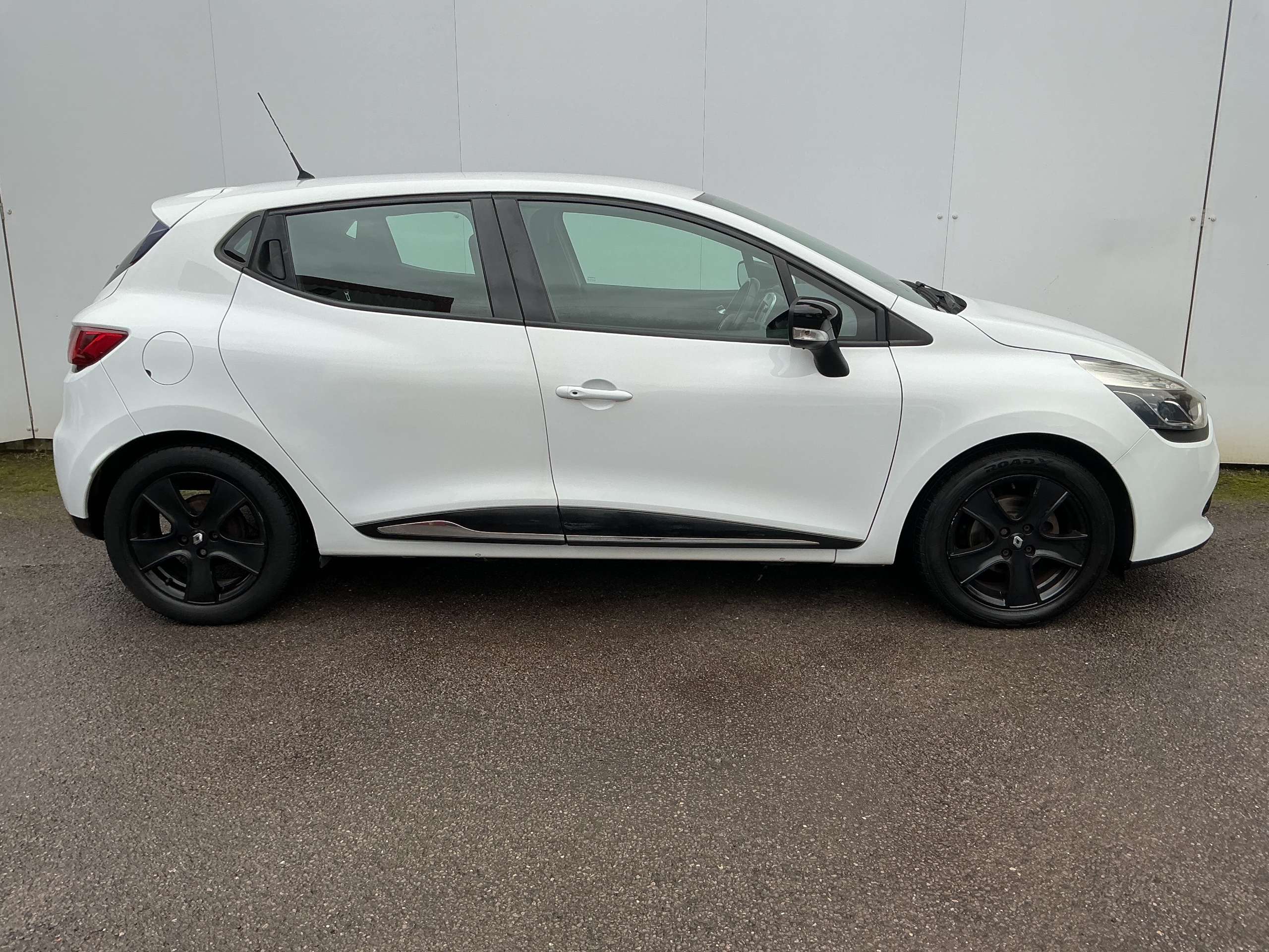 2016 RENAULT CLIO 2016 RENAULT CLIO