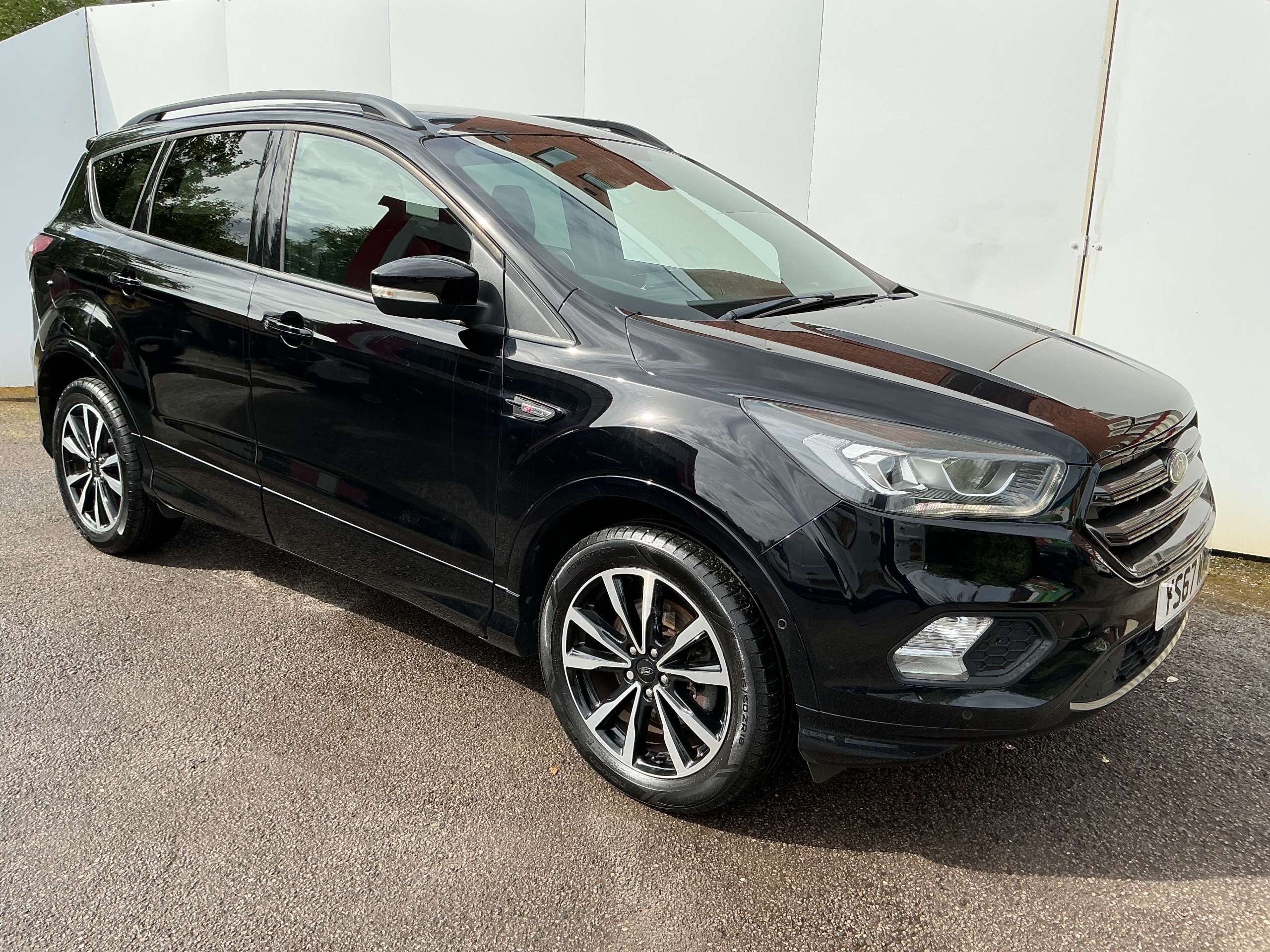 A 2017 FORD KUGA 2.0 TDCi EcoBlue ST-Line SUV 5dr Diesel Manual Euro 6 (s/s) (150 ps) A 2017 FORD KUGA 2.0 TDCi EcoBlue ST-Line SUV 5dr Diesel Manual Euro 6 (s/s) (150 ps)