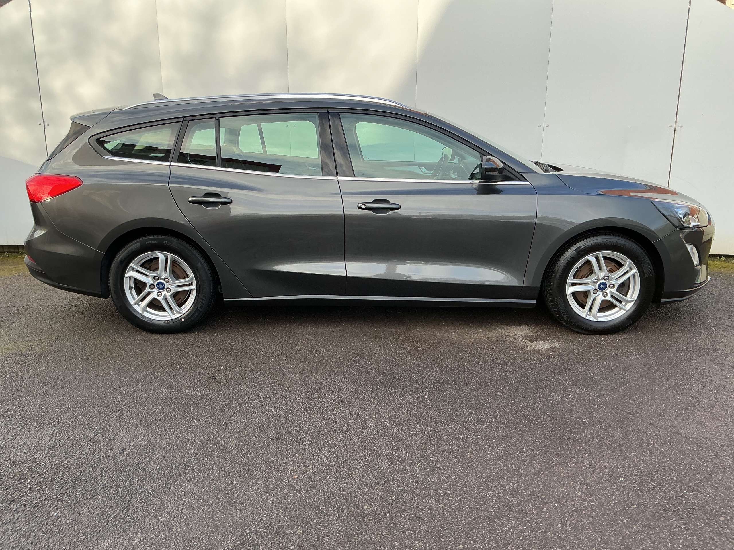 A 2019 FORD FOCUS 1.5 EcoBlue Zetec Estate 5dr Diesel Manual Euro 6 (s/s) (95 ps) A 2019 FORD FOCUS 1.5 EcoBlue Zetec Estate 5dr Diesel Manual Euro 6 (s/s) (95 ps)