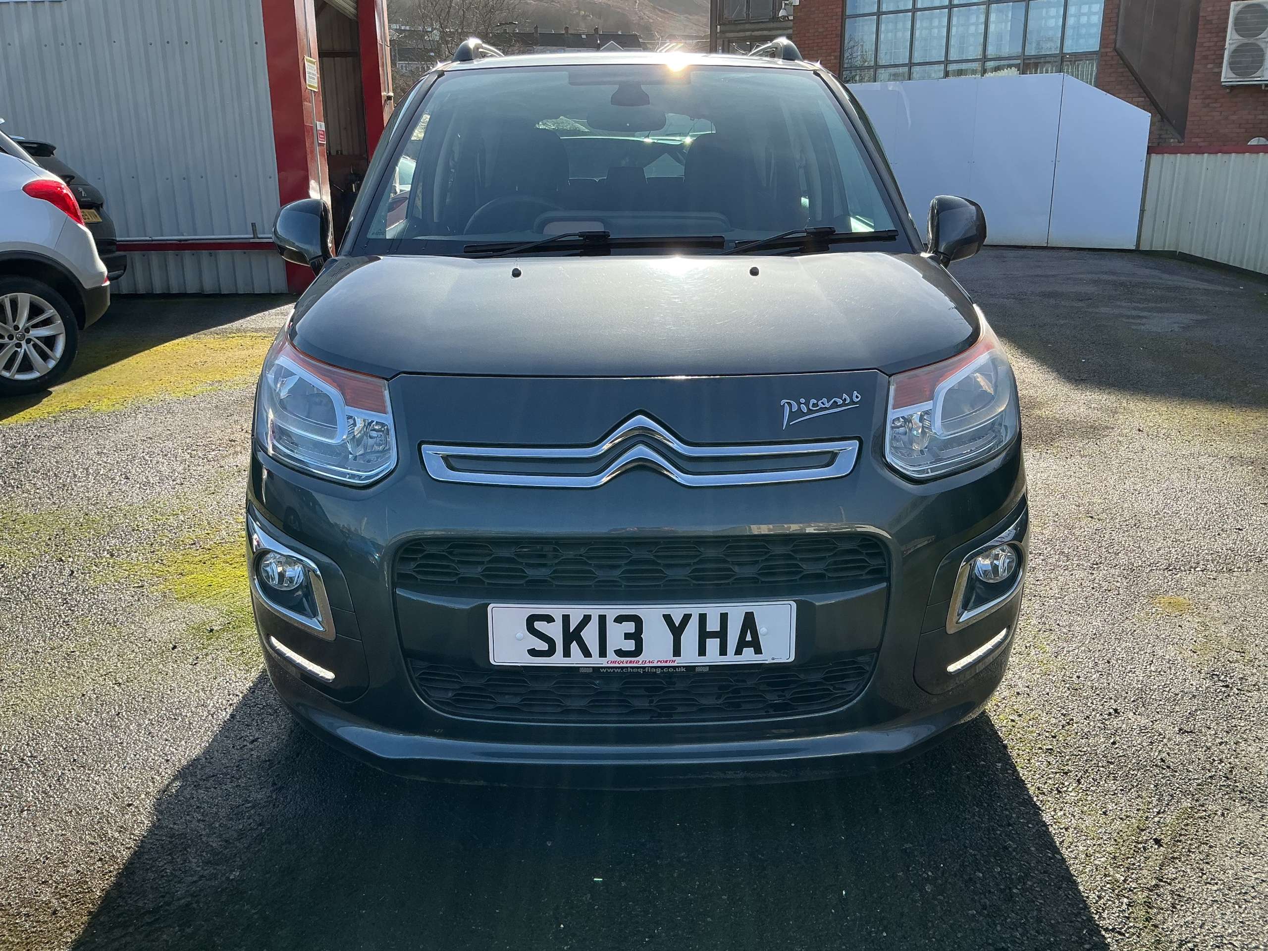 A 2013 CITROEN C3 PICASSO 1.6 VTi Exclusive MPV 5dr Petrol Manual Euro 5 (120 ps) A 2013 CITROEN C3 PICASSO 1.6 VTi Exclusive MPV 5dr Petrol Manual Euro 5 (120 ps)